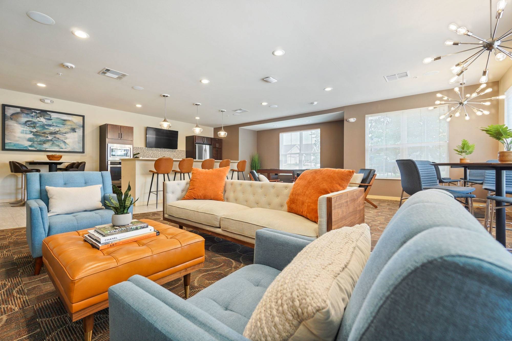 Photo Gallery & Tour Elan Apartments