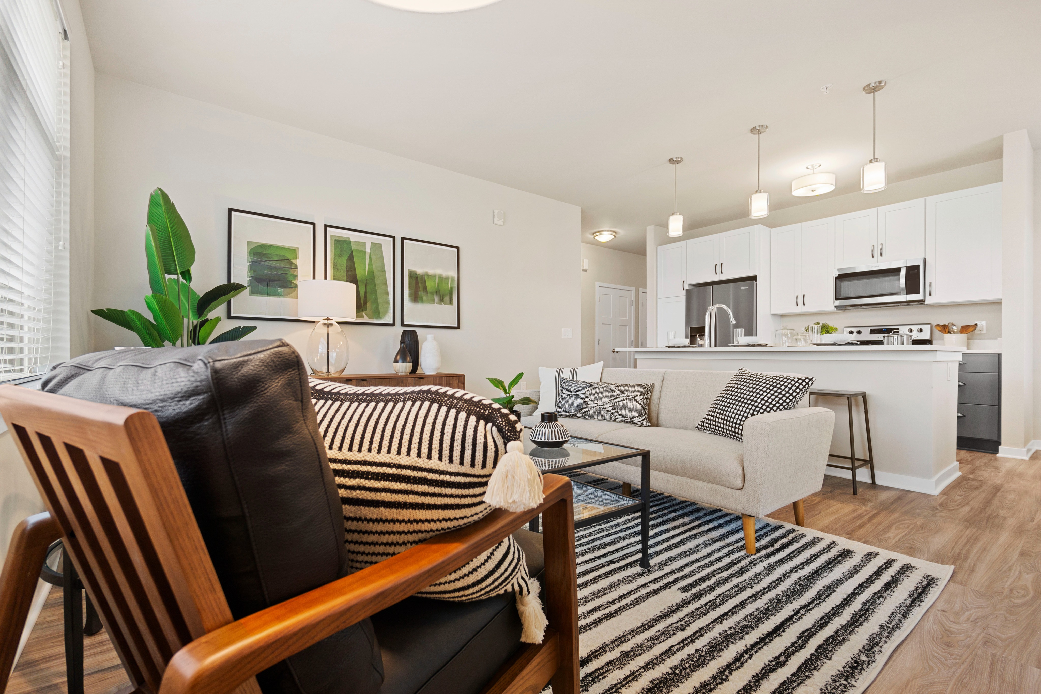 Photo Gallery & Tour Seasons at Franklin