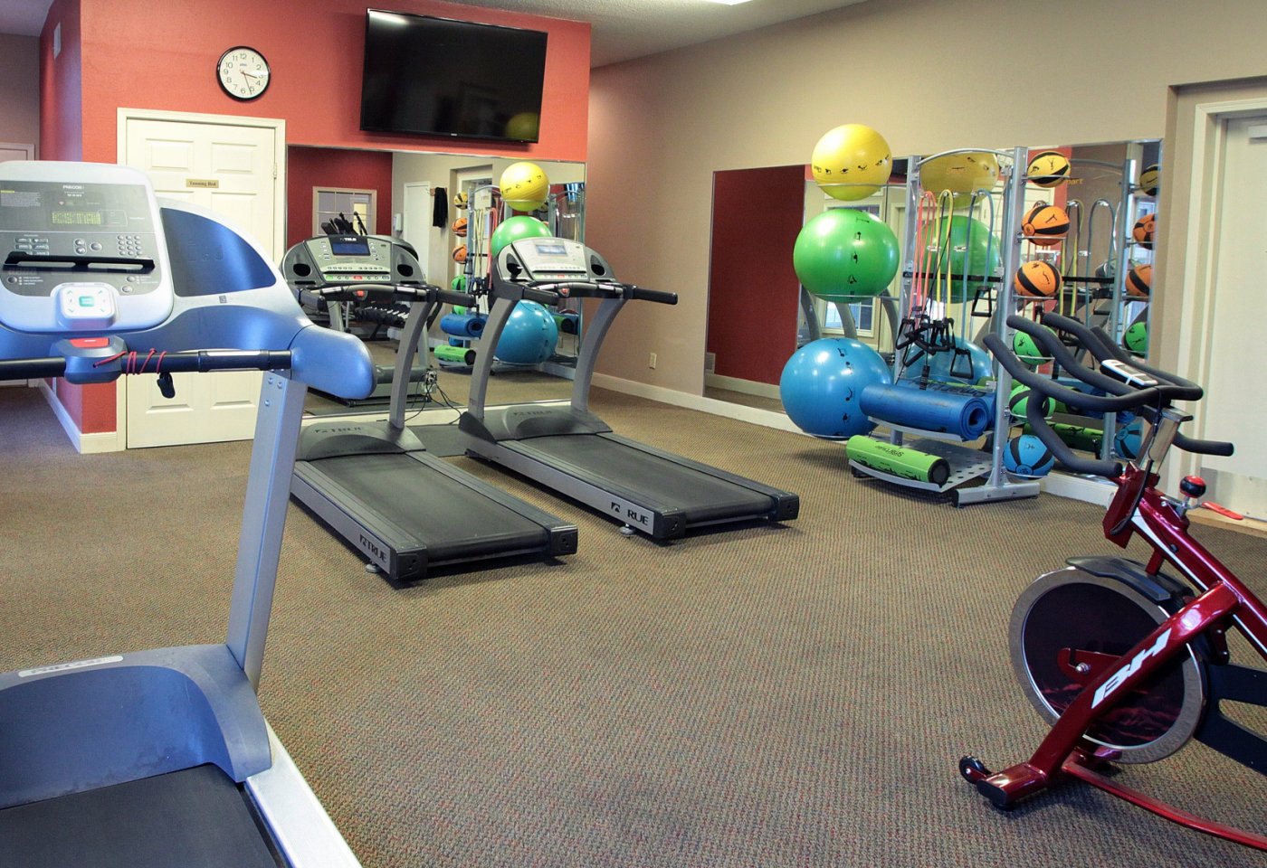 Fitness Center at Saint James Place Apartments 3
