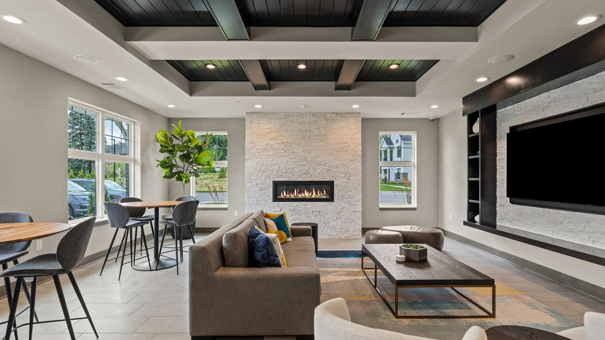 Seasons at Elgin | Apartments In Elgin, IL