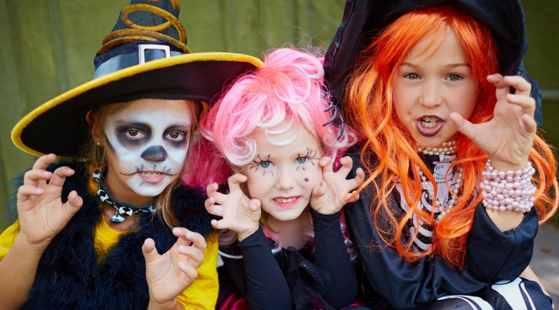Clever   Simple Halloween Costumes-image
