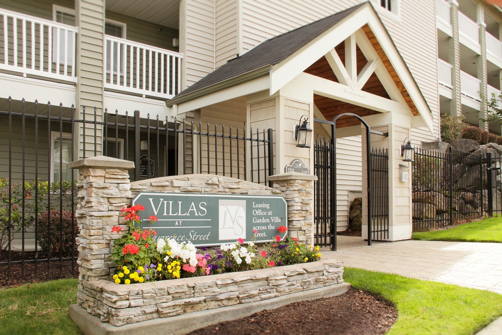 Explore Villas at Lawrence