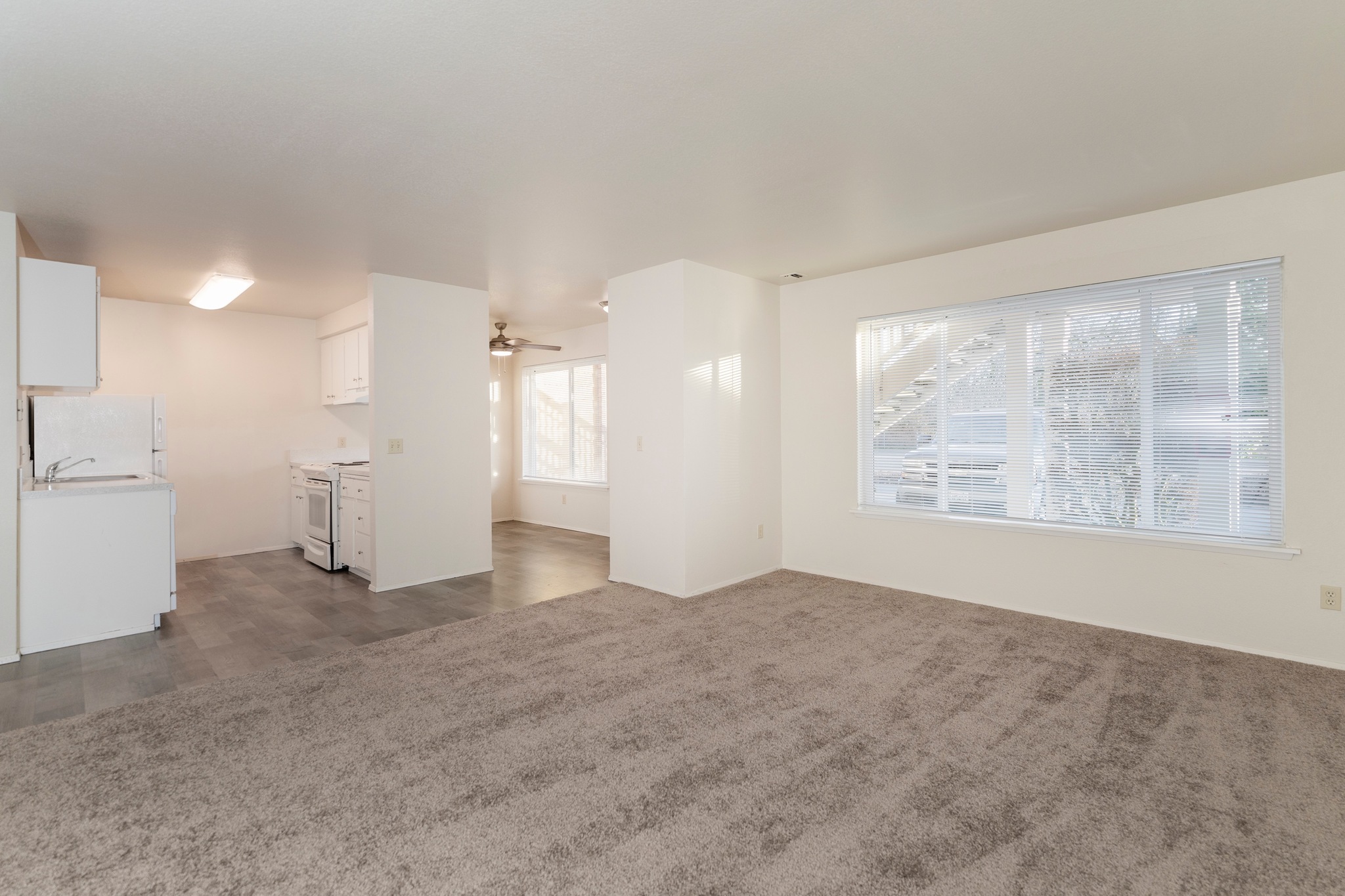 View Photos & Take A Virtual Tour Waverly Manor Apartments