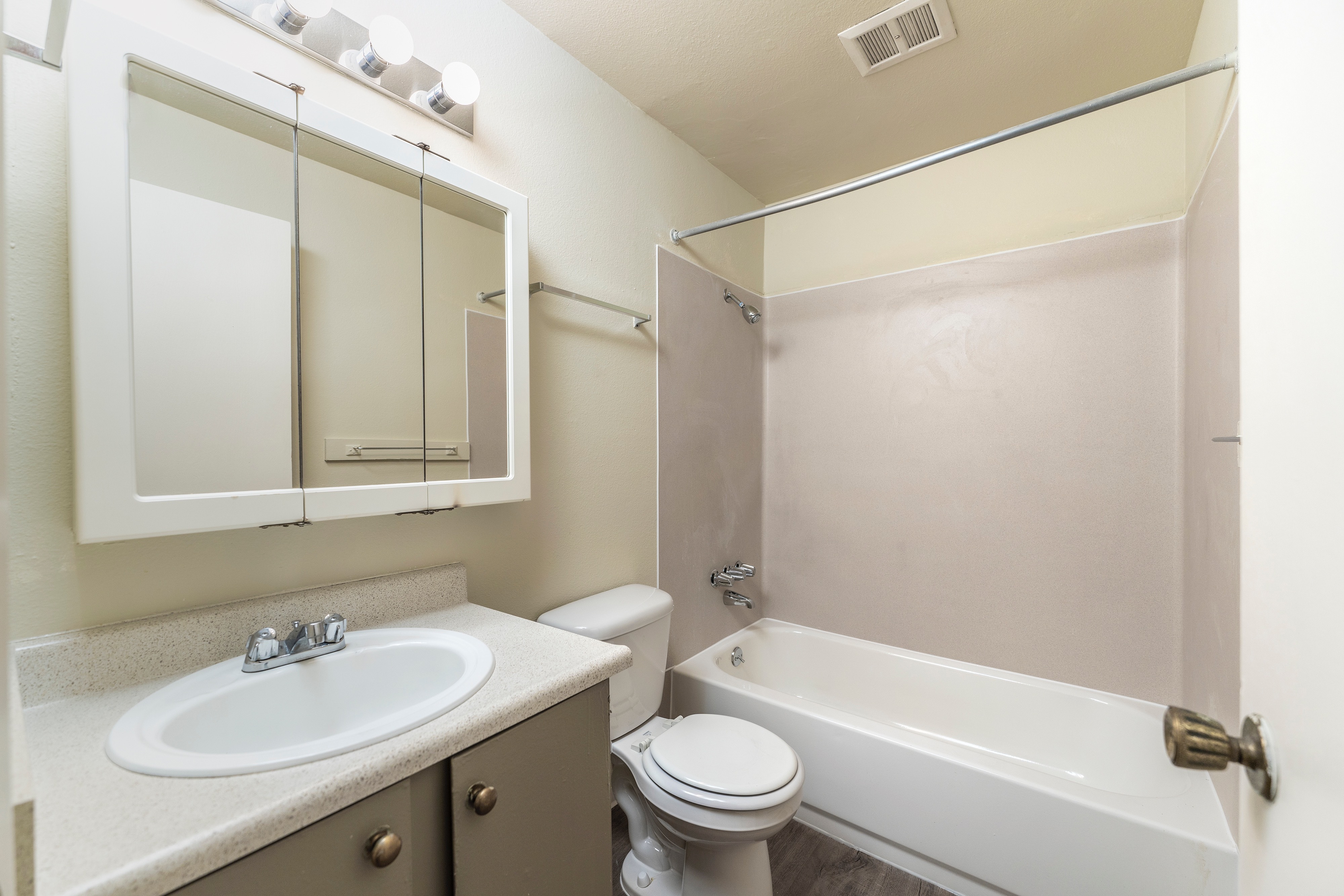 View Photos & Take A Virtual Tour Baycrest Apartments