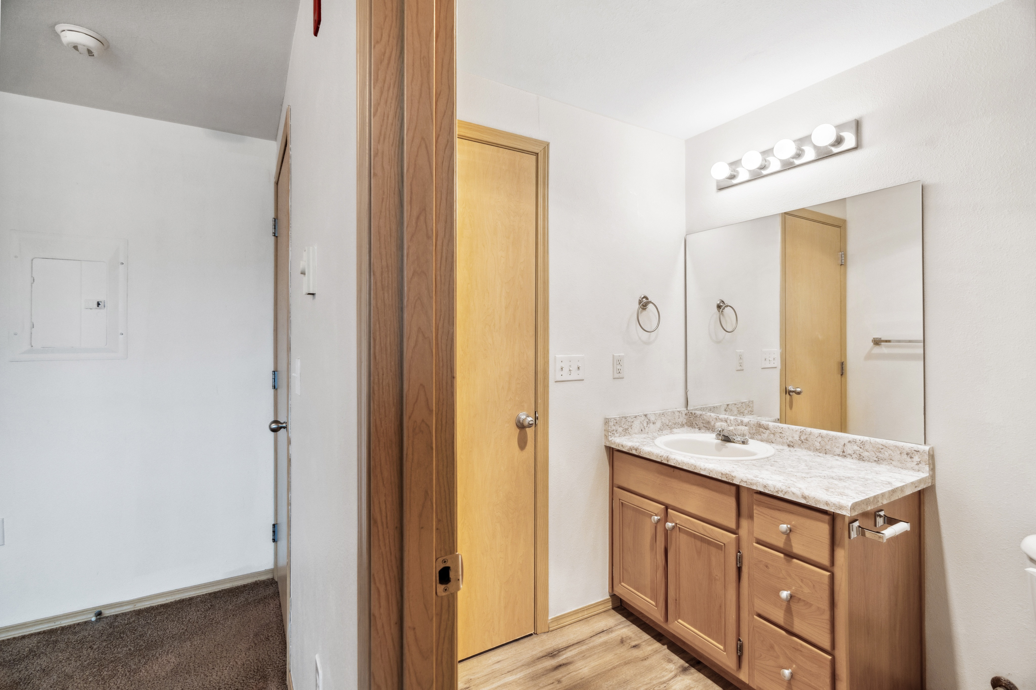 One Bedroom 605 Sq Ft