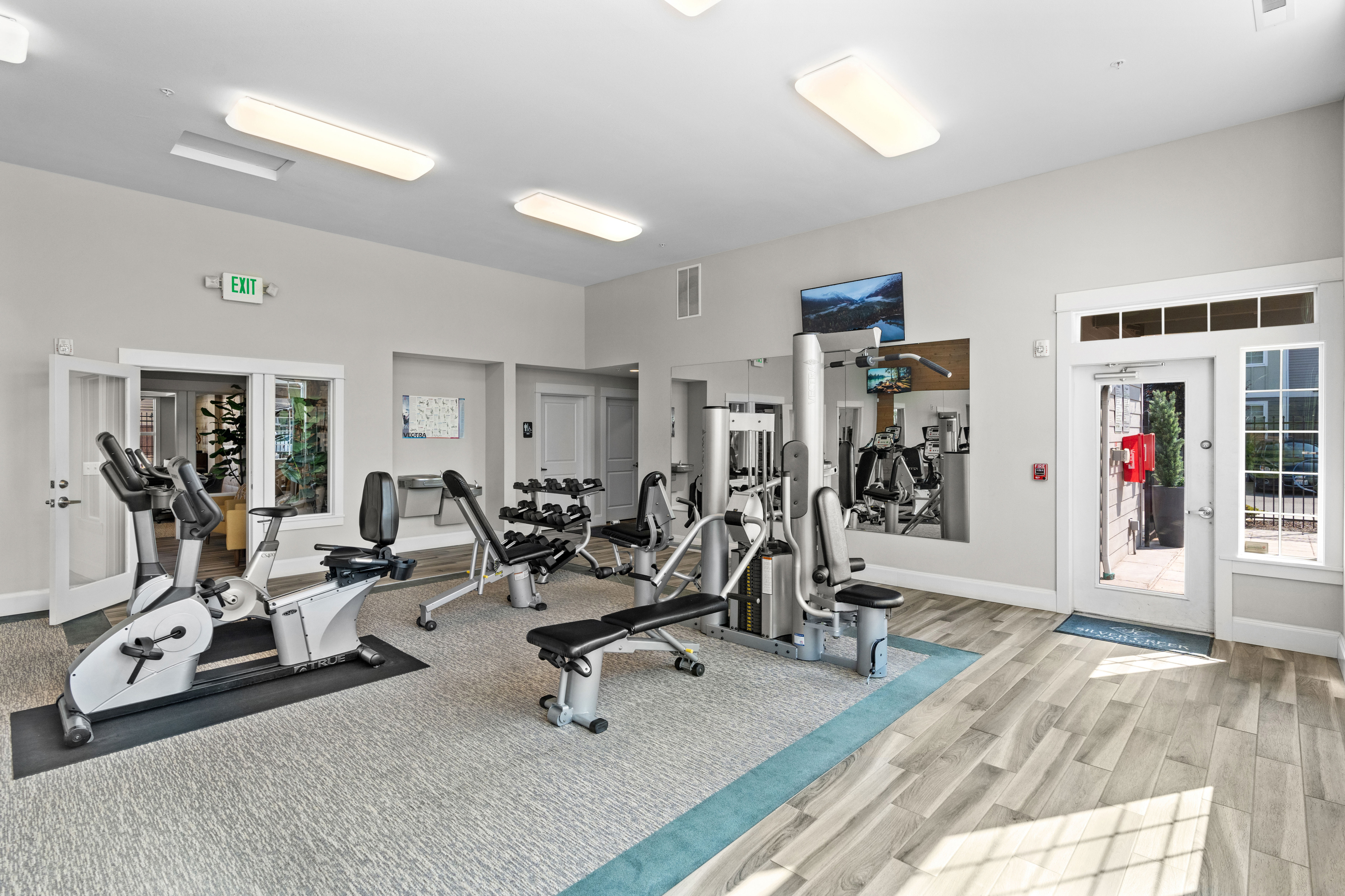 Fitness Center Free Weights l Luxury Apartments in Puyallup, WA l Silver Creek