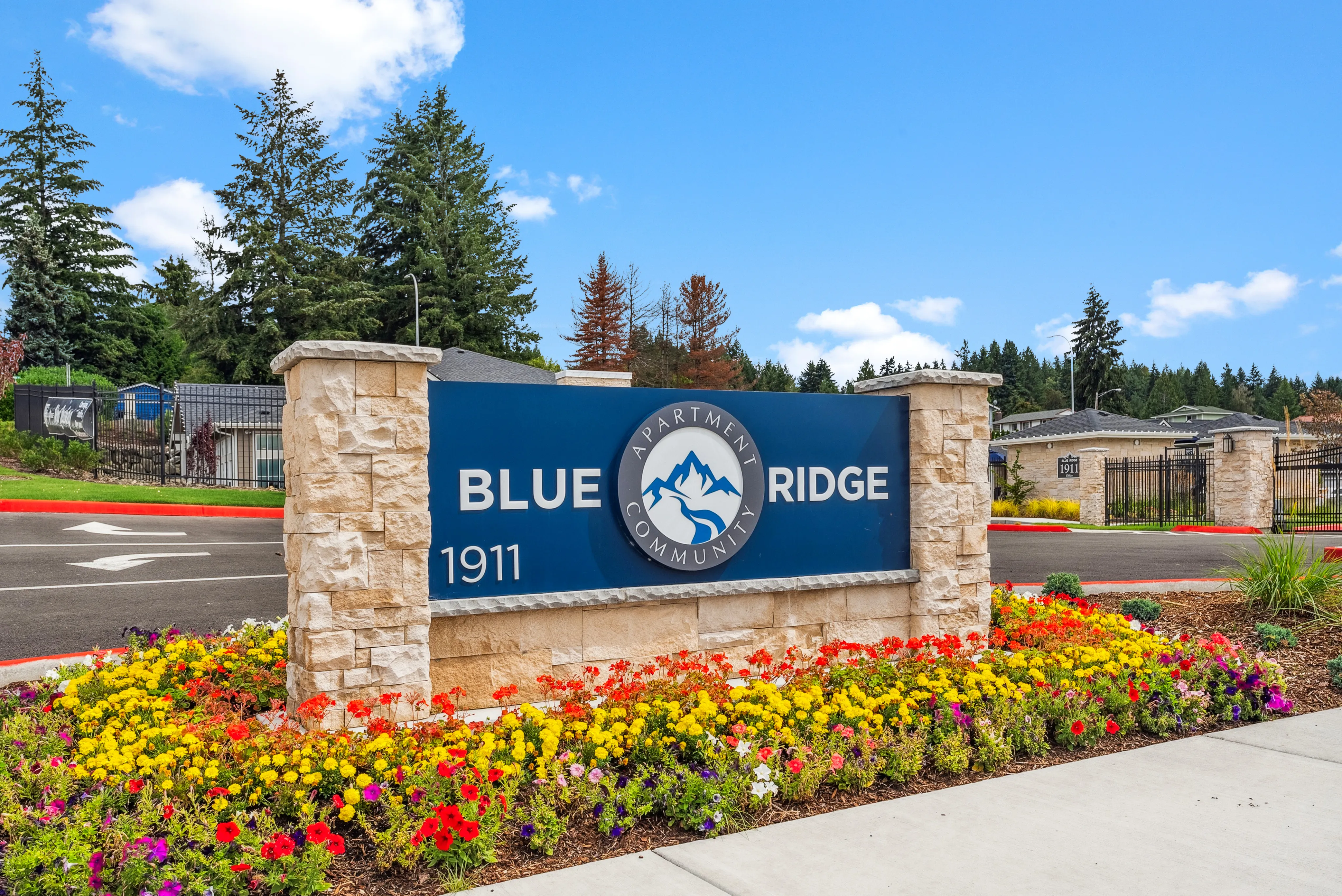 Main Entry Sign l Luxury Apartments and Townhomes for Rent in Bremerton, WA l Blue Ridge Apartments