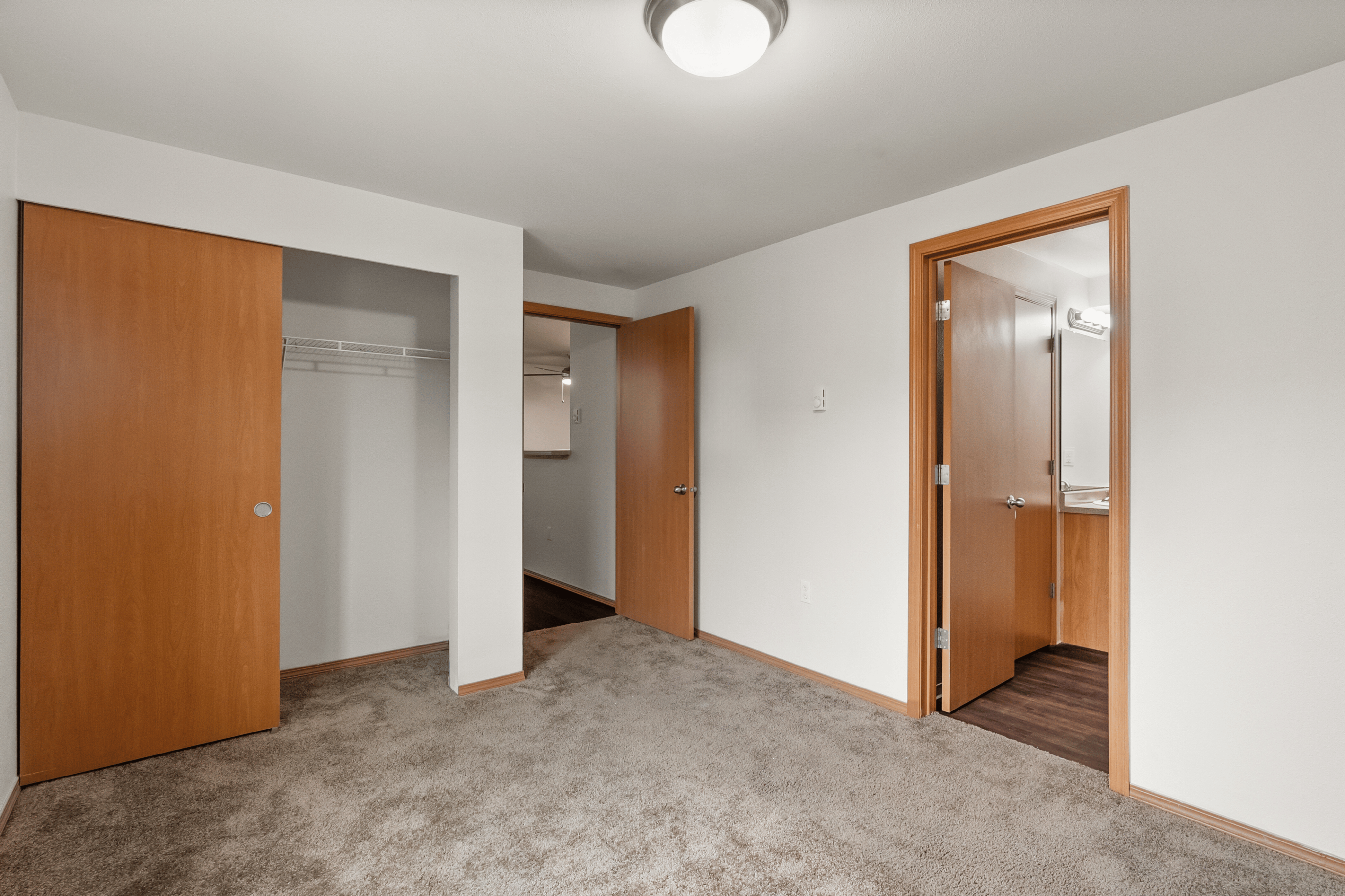 2x2 Townhome Bedroom l Apartments for Rent in Tacoma, WA l Fircrest Gardens Apartments