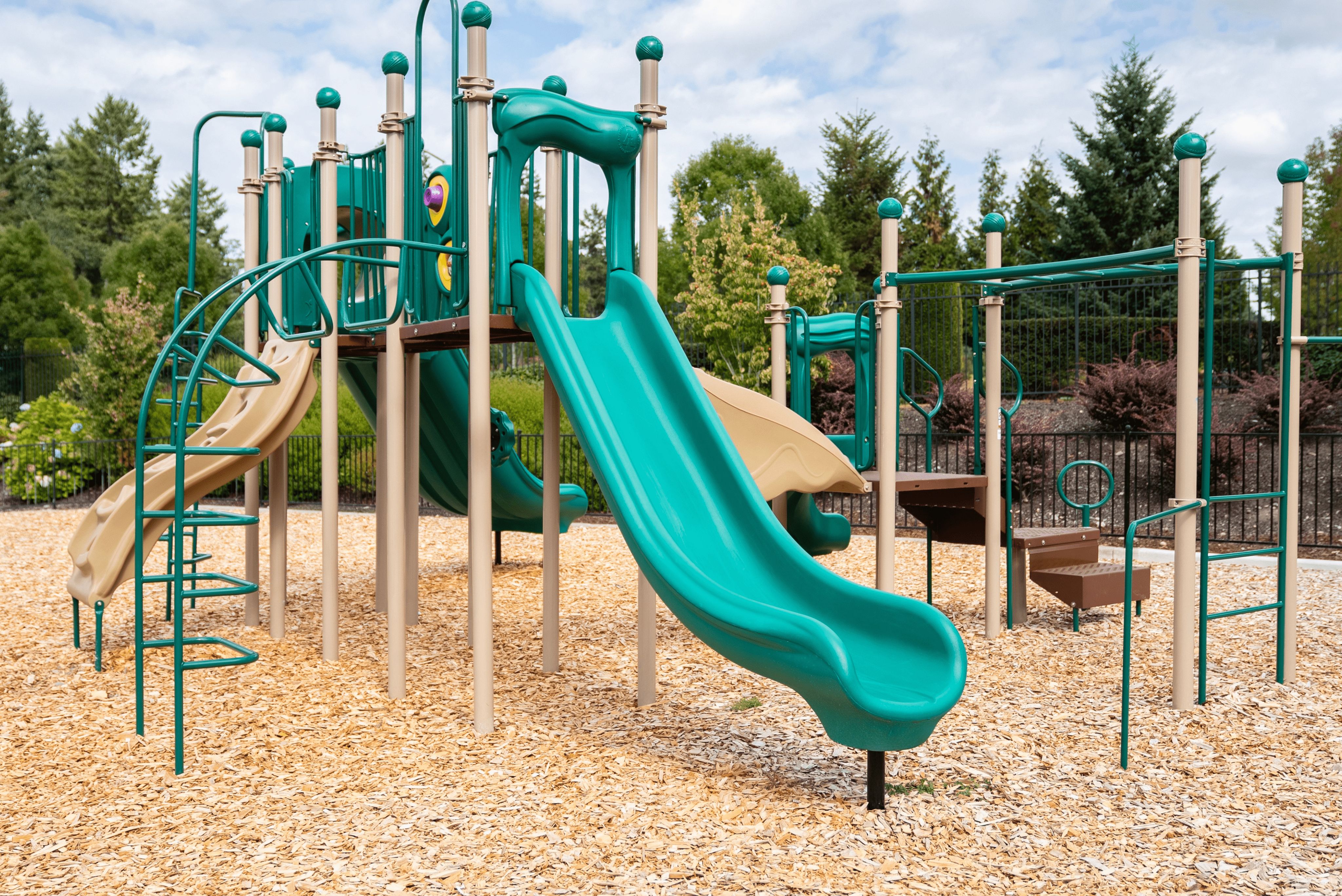 Explore Stonegate Apartments