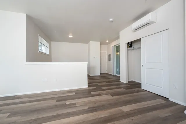 Carriage Studio w/Garage