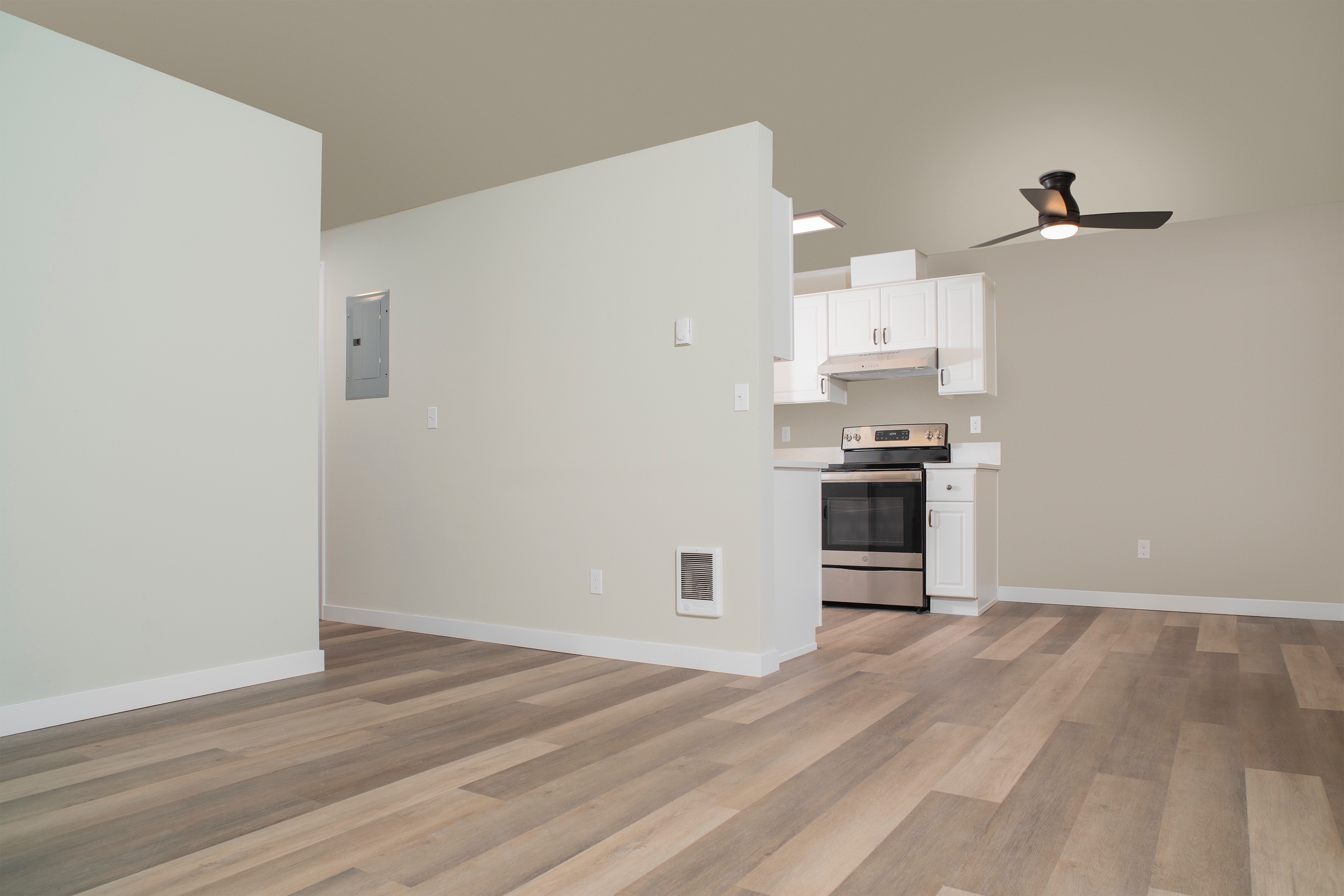 Two Bedroom One Bath - Standard - 800 sq ft