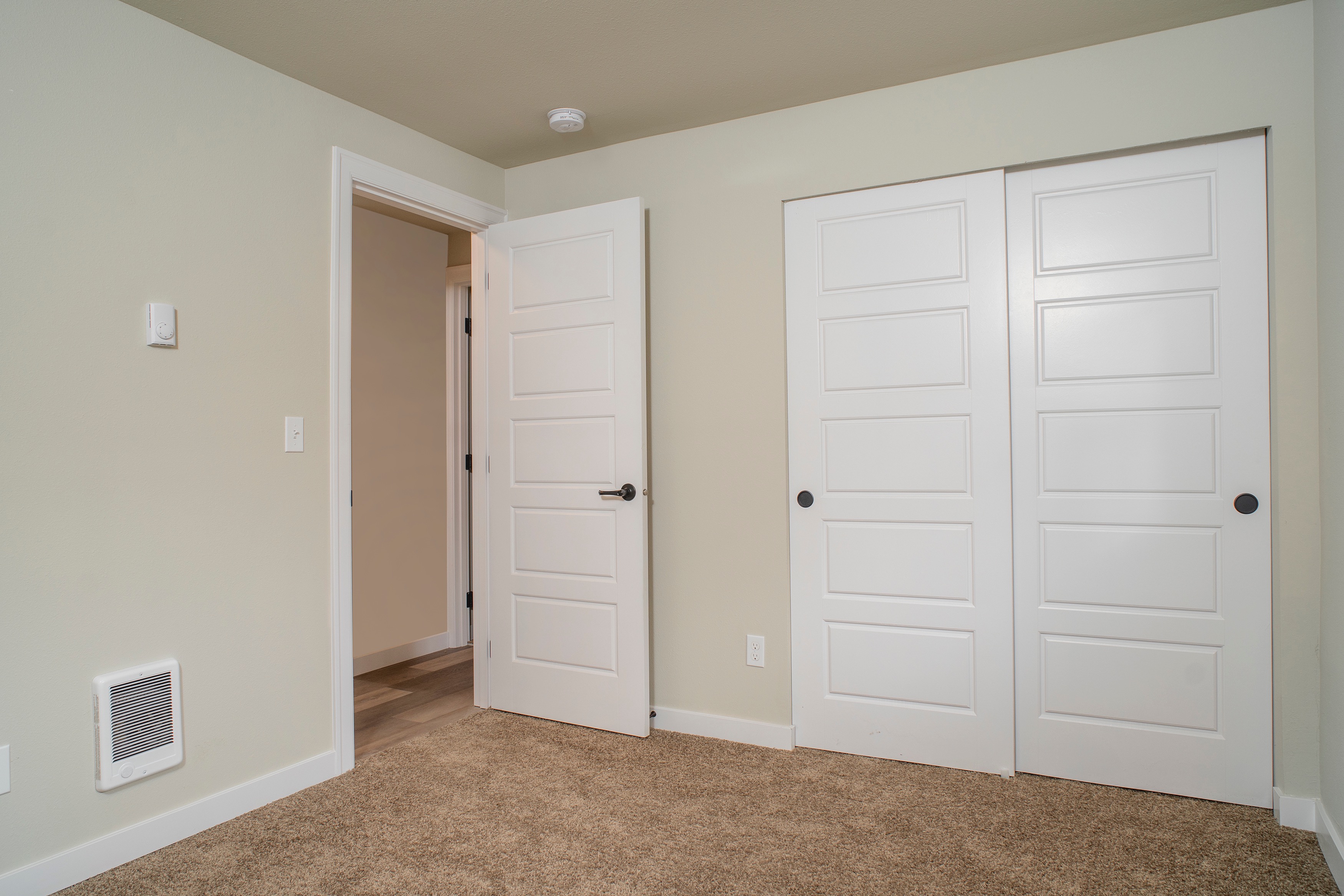 Two Bedroom One Bath - Standard - 800 sq ft