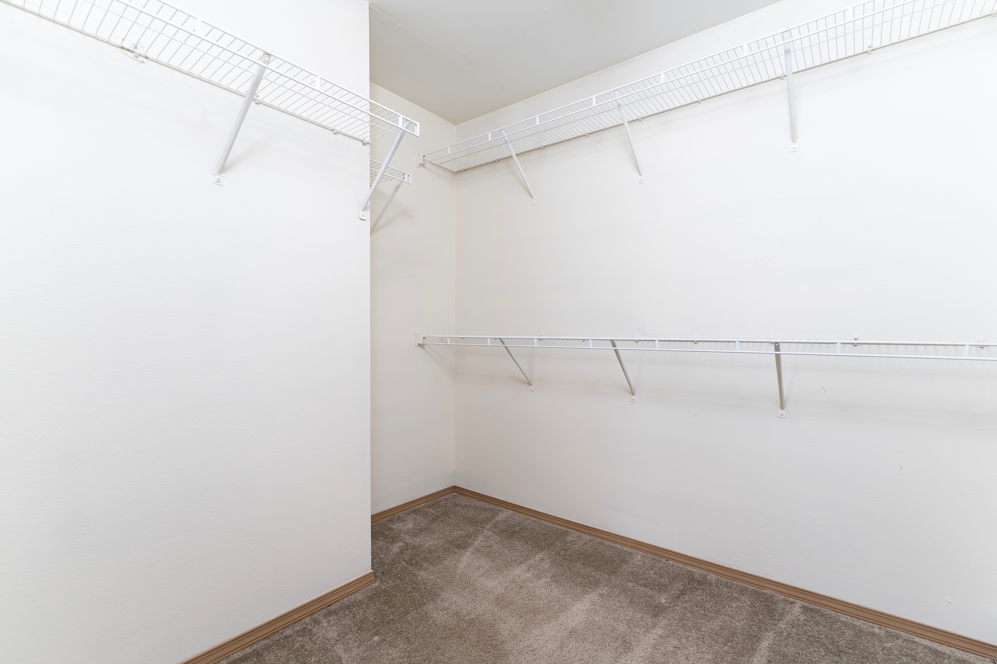 2x2 w/Den & Garage Townhome - 1306 sq ft