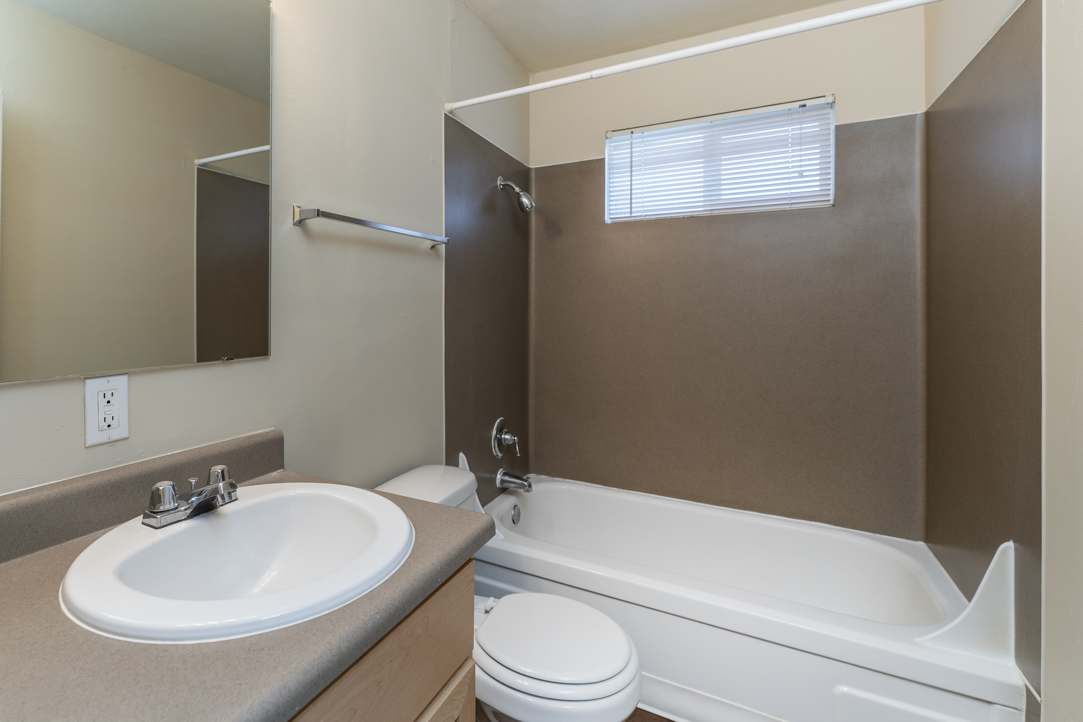 2 Bedroom 1 Bath 725-768 Sq Ft