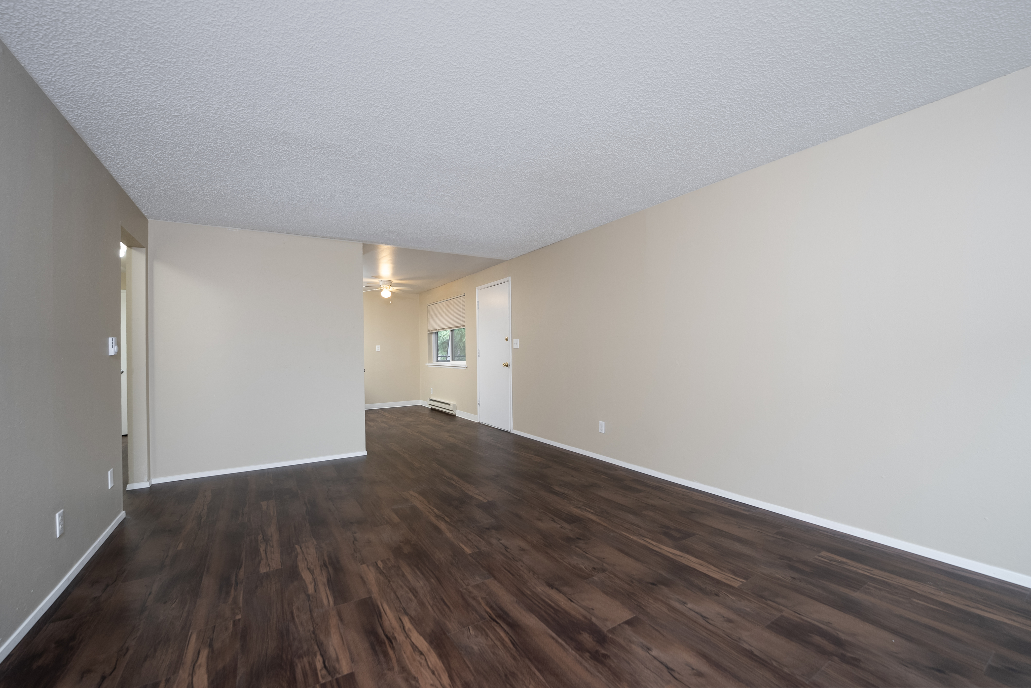 2 Bedroom 1 Bath Deluxe 810 Sq Ft