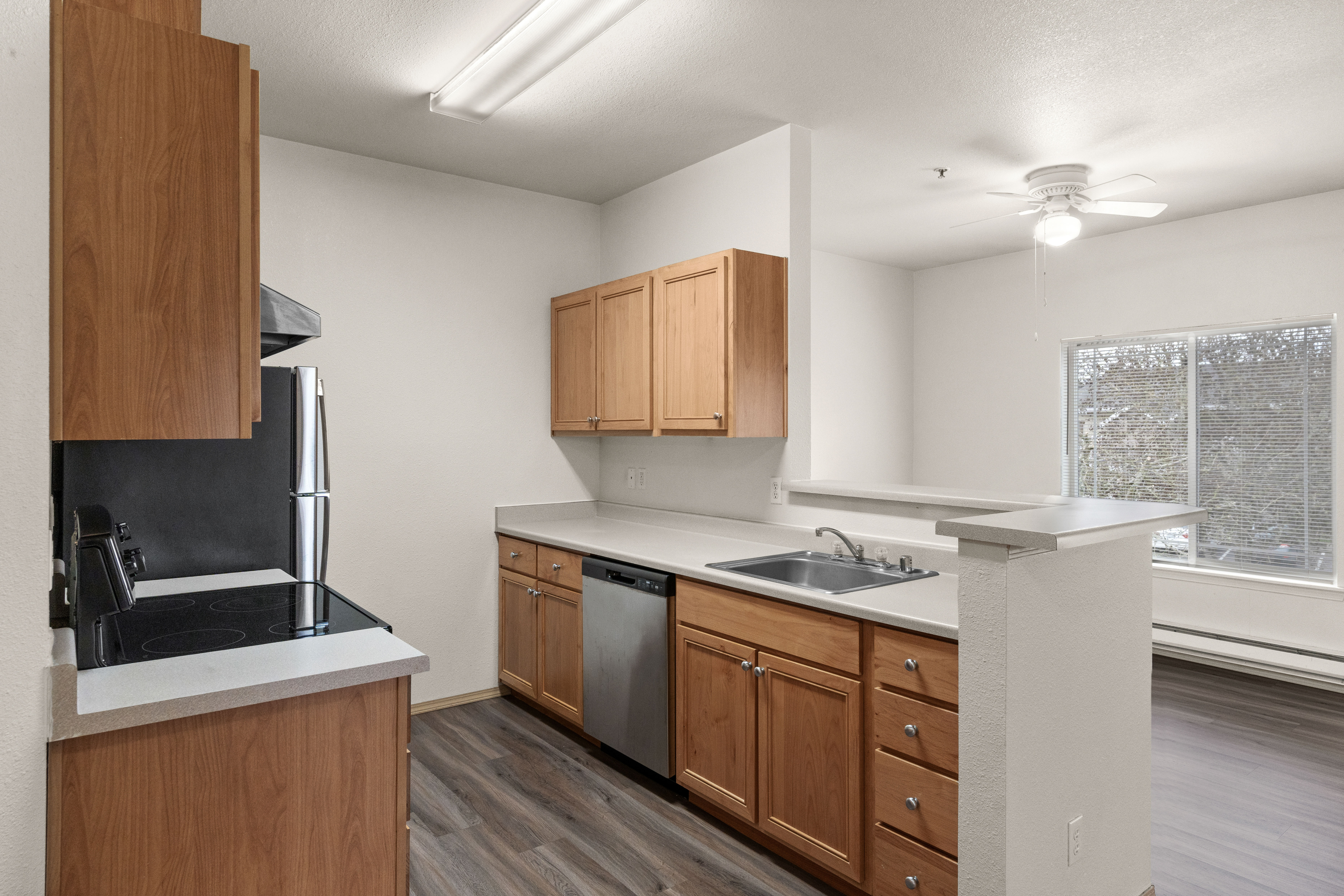 2 Bedroom 1 Bath Deluxe 1052 Sq Ft