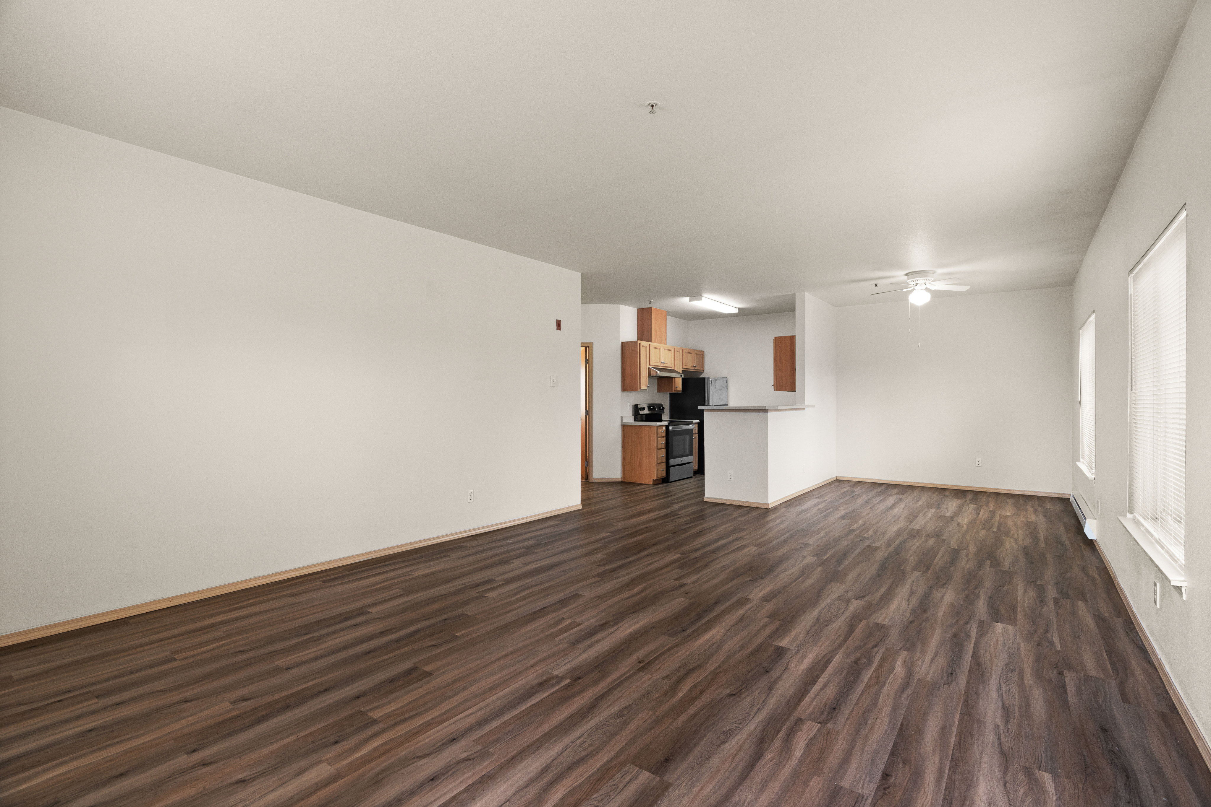 2 Bedroom 1 Bath Deluxe 1052 Sq Ft