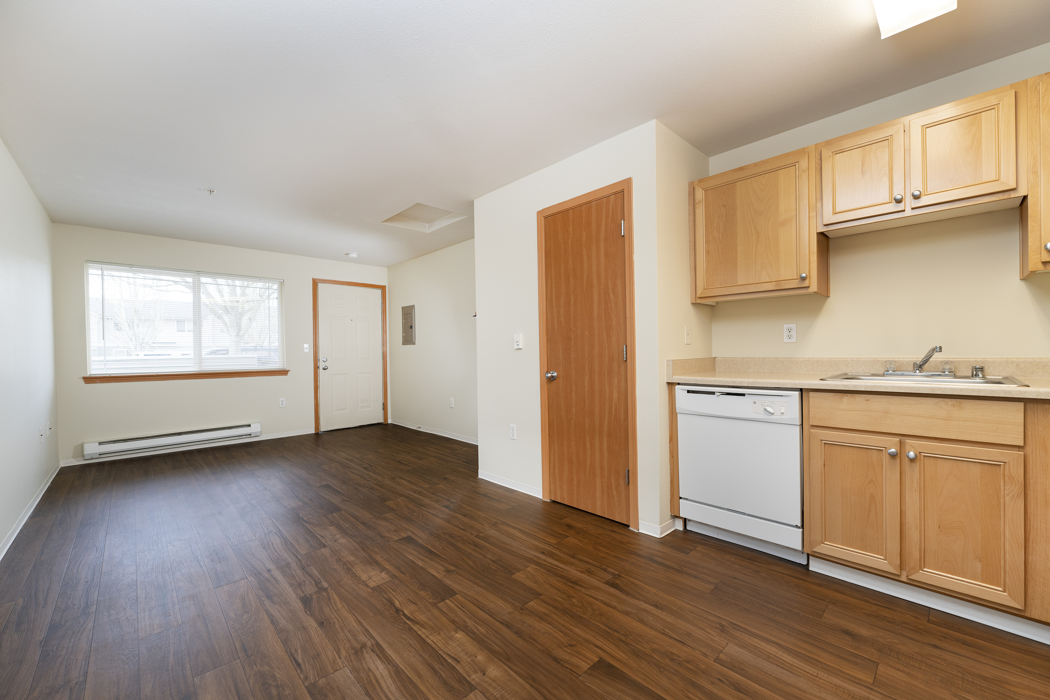 Studio Economy 390 Sq Ft