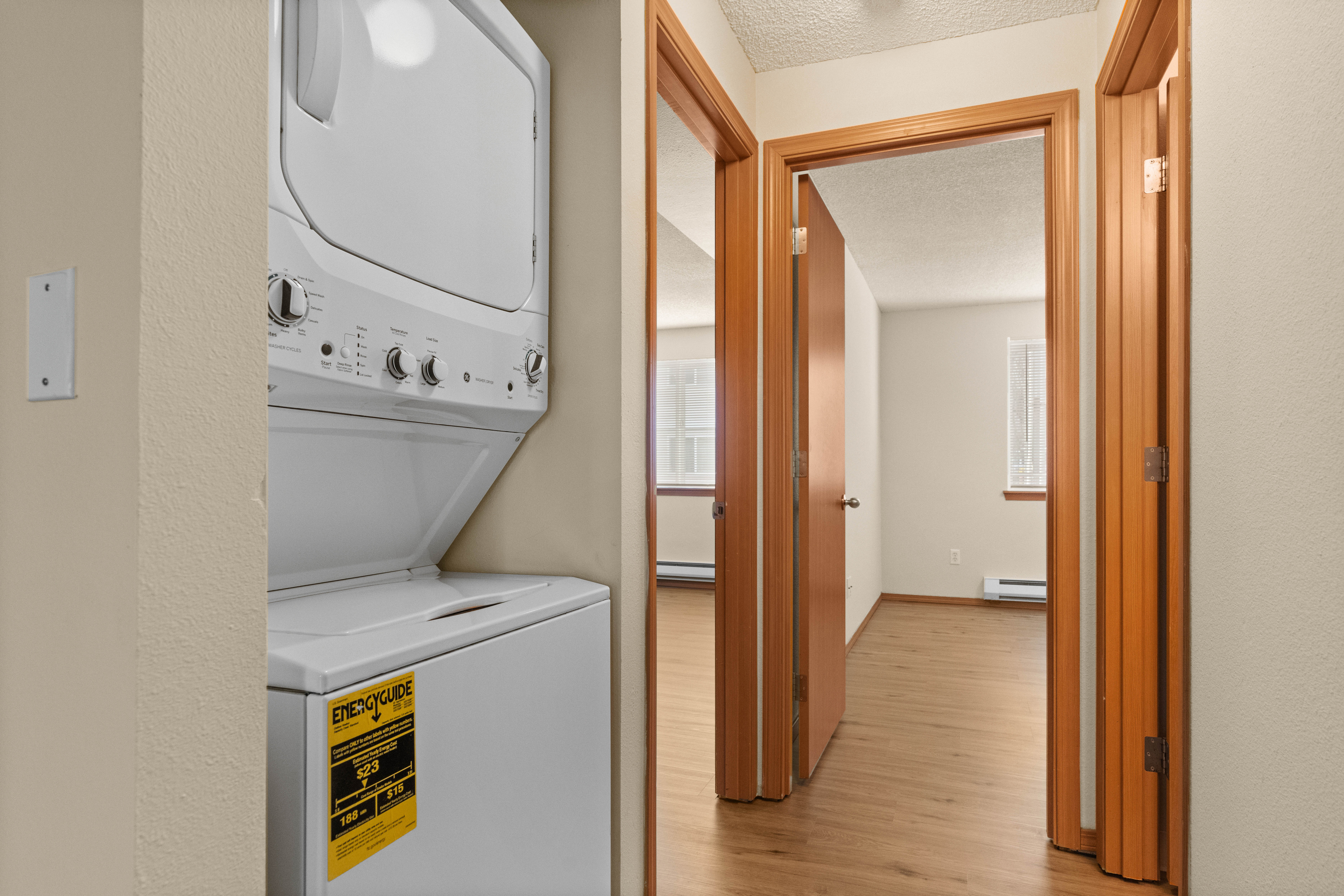 2 Bedroom 1 Bath Deluxe 818 Sq Ft
