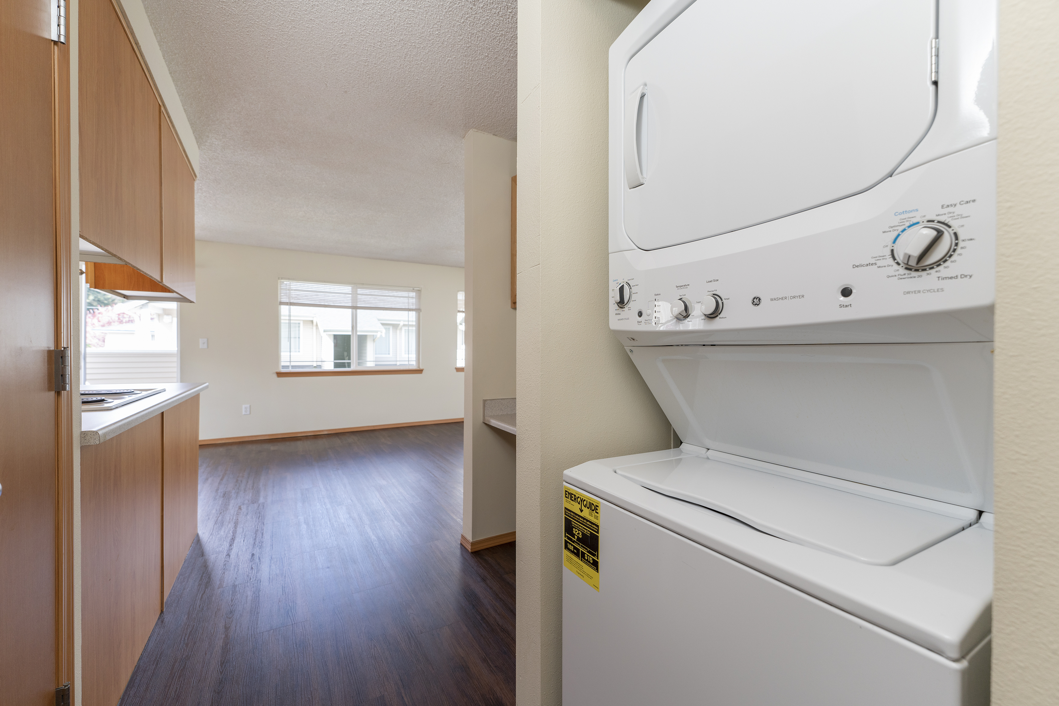 2 Bedroom 1 Bath Deluxe 864 Sq Ft
