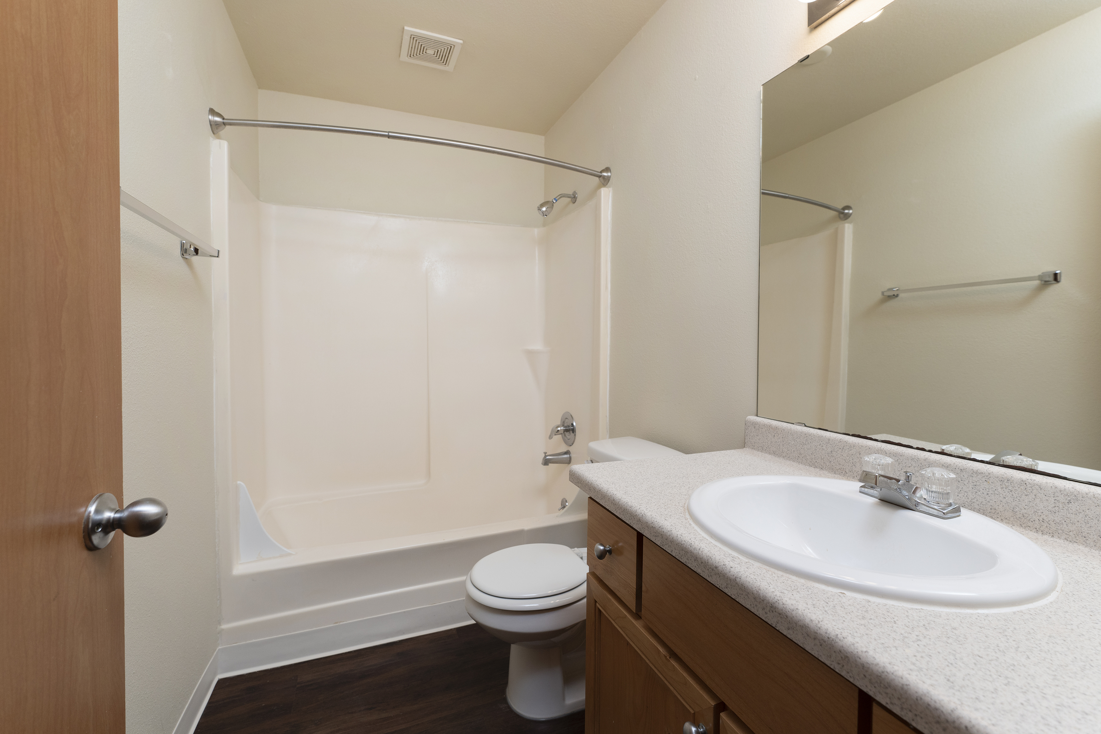2 Bedroom 1 Bath Deluxe 864 Sq Ft