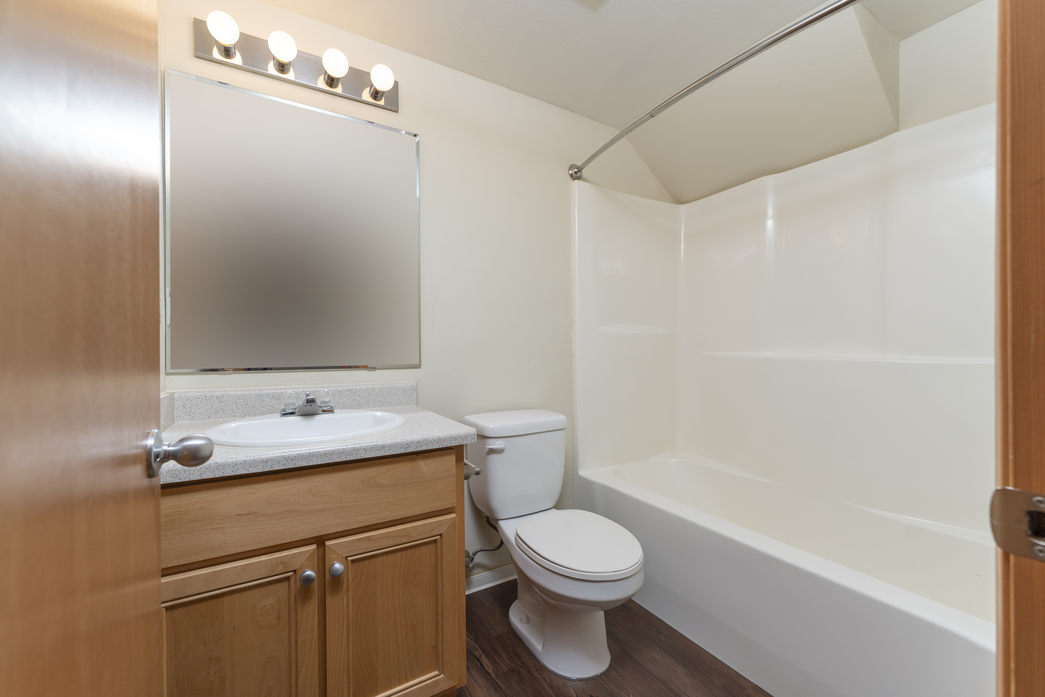 2 Bedroom 2 Bath Townhome 900 Sq Ft
