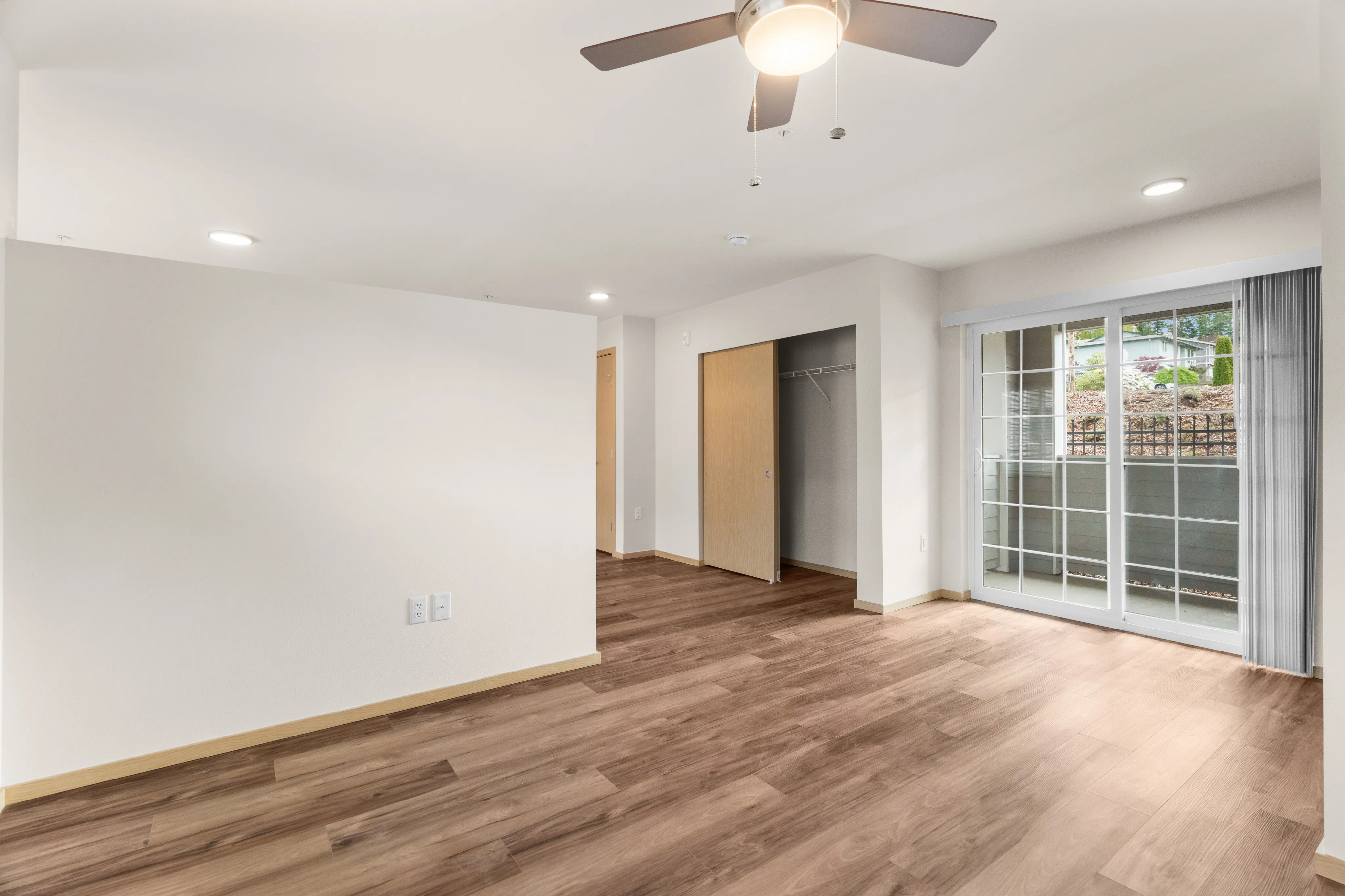 Carriage Studio w/Garage