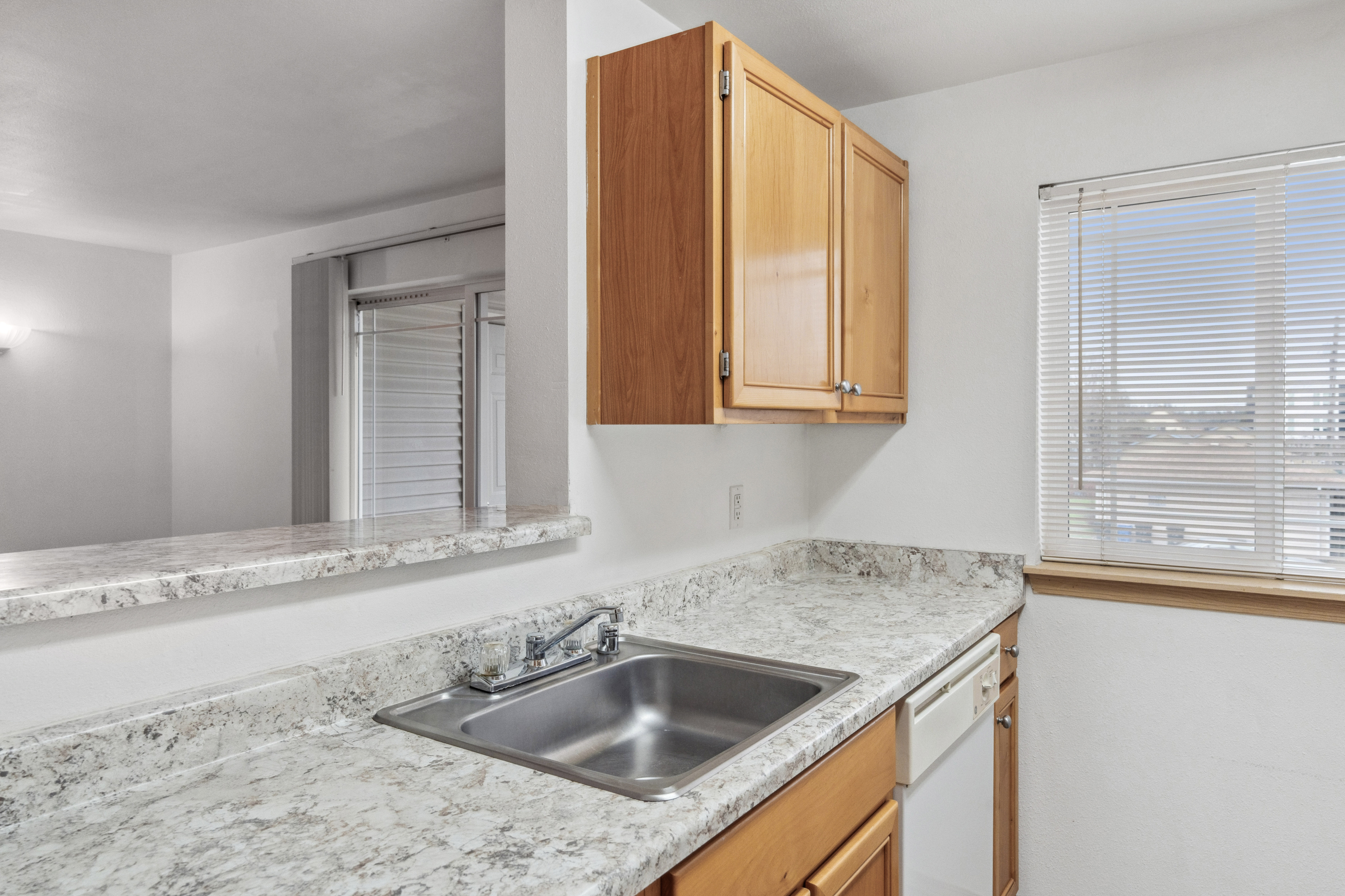 One Bedroom 605 Sq Ft