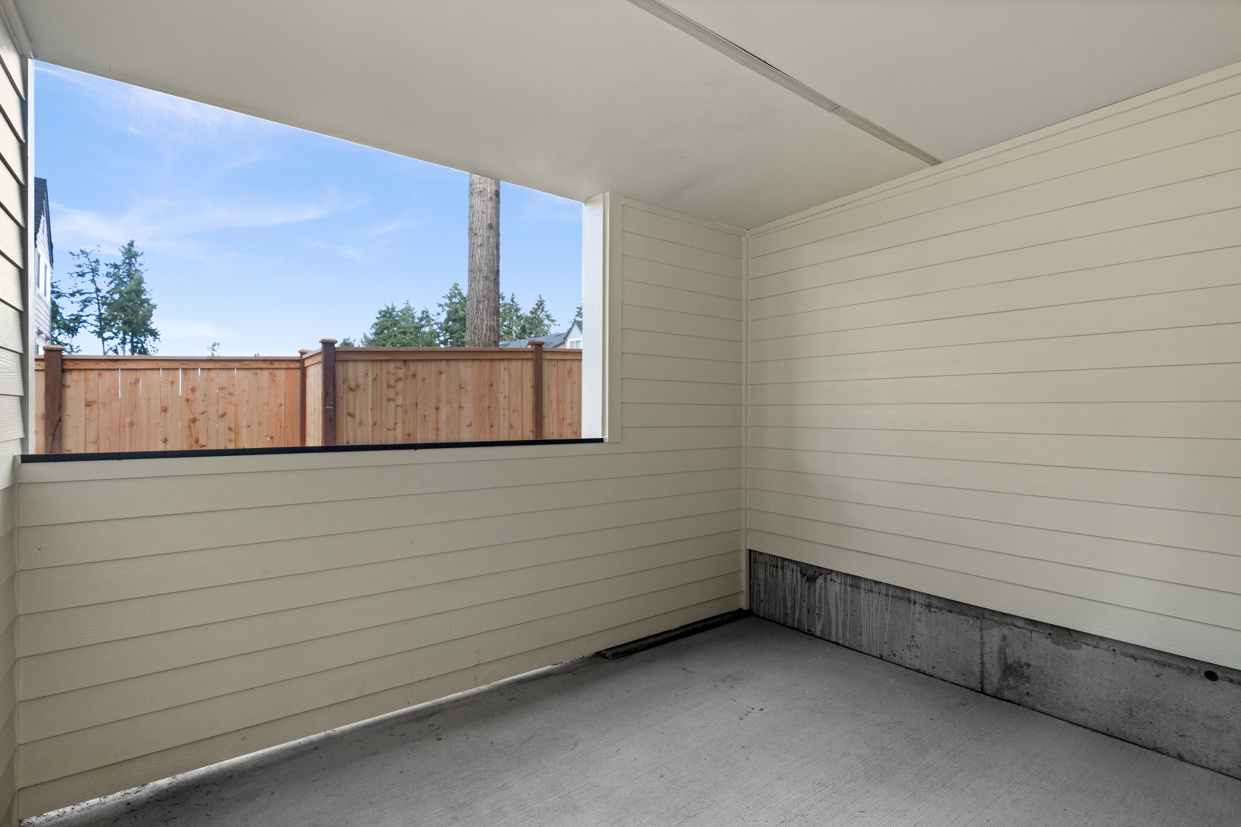 1 Bed 1 Bath Deluxe - 701 Sq Ft