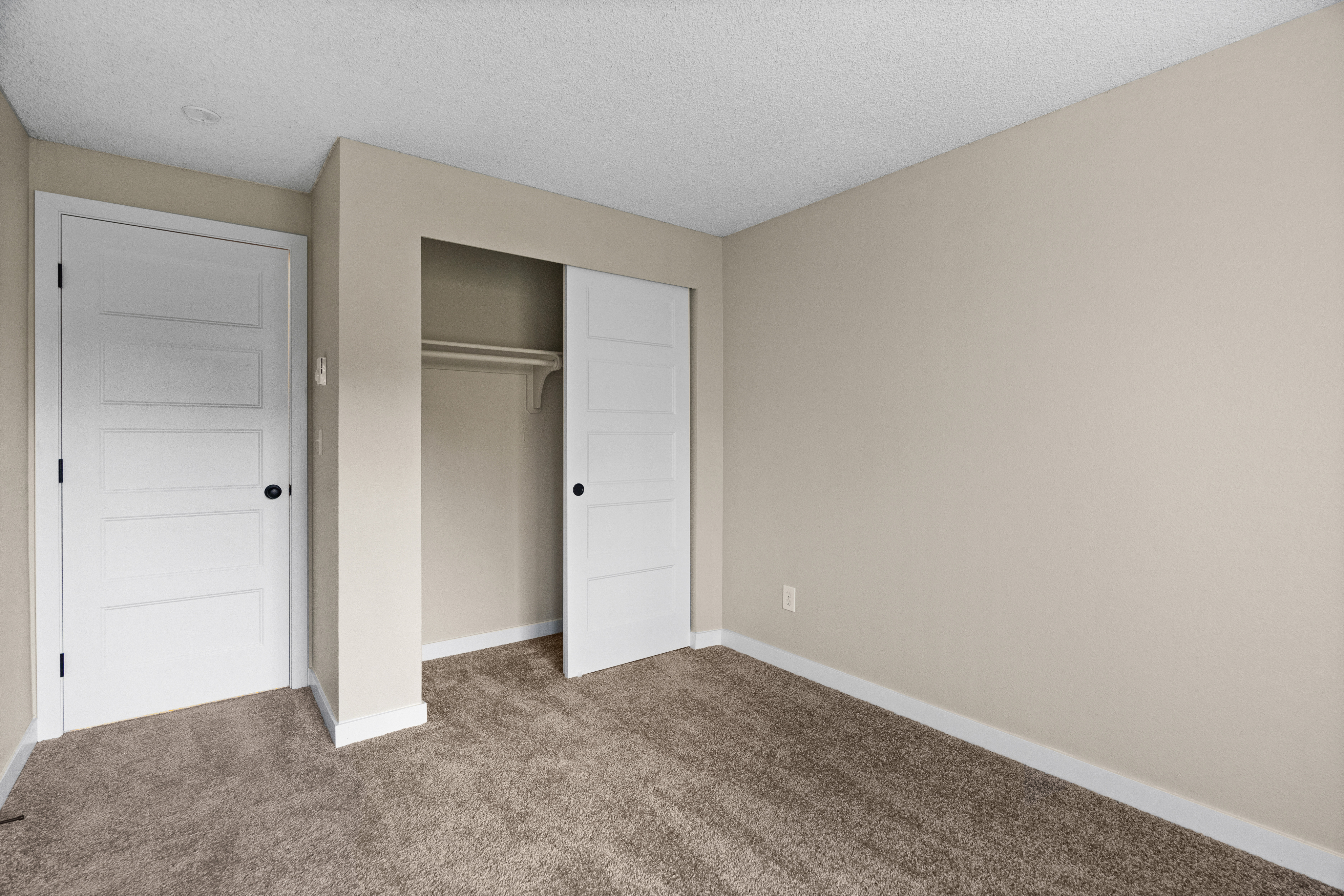 2 Bed 1 Bath - 845 Sq Ft