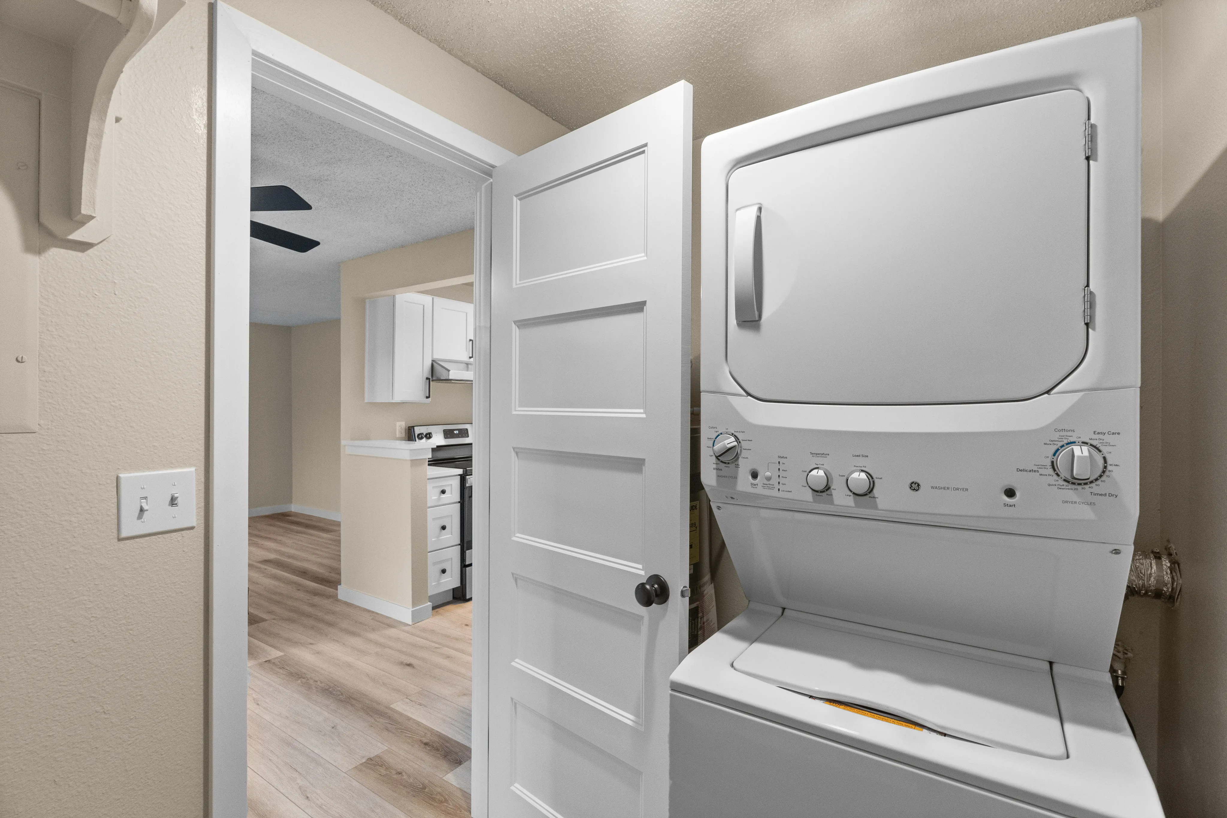 2 Bed 1 Bath - 845 Sq Ft