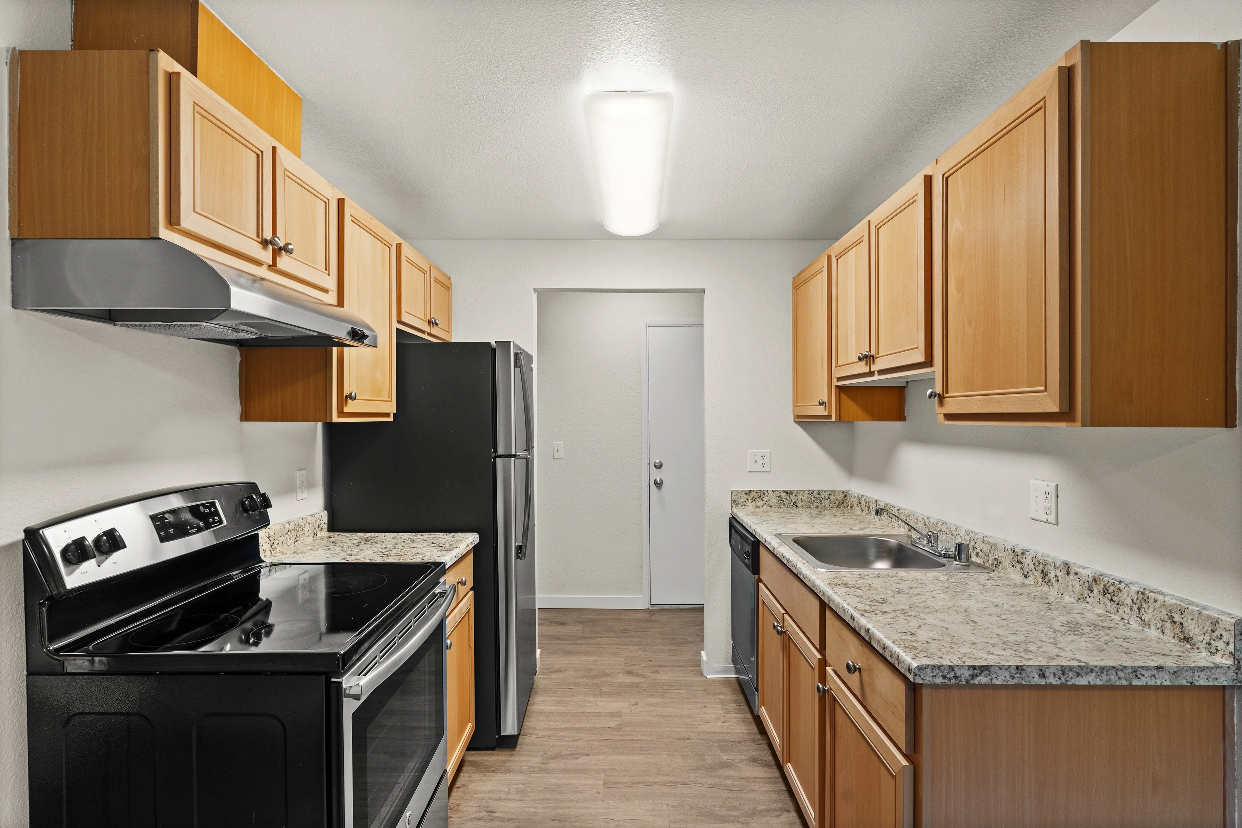 1 Bed 1 Bath - 800 Sq Ft