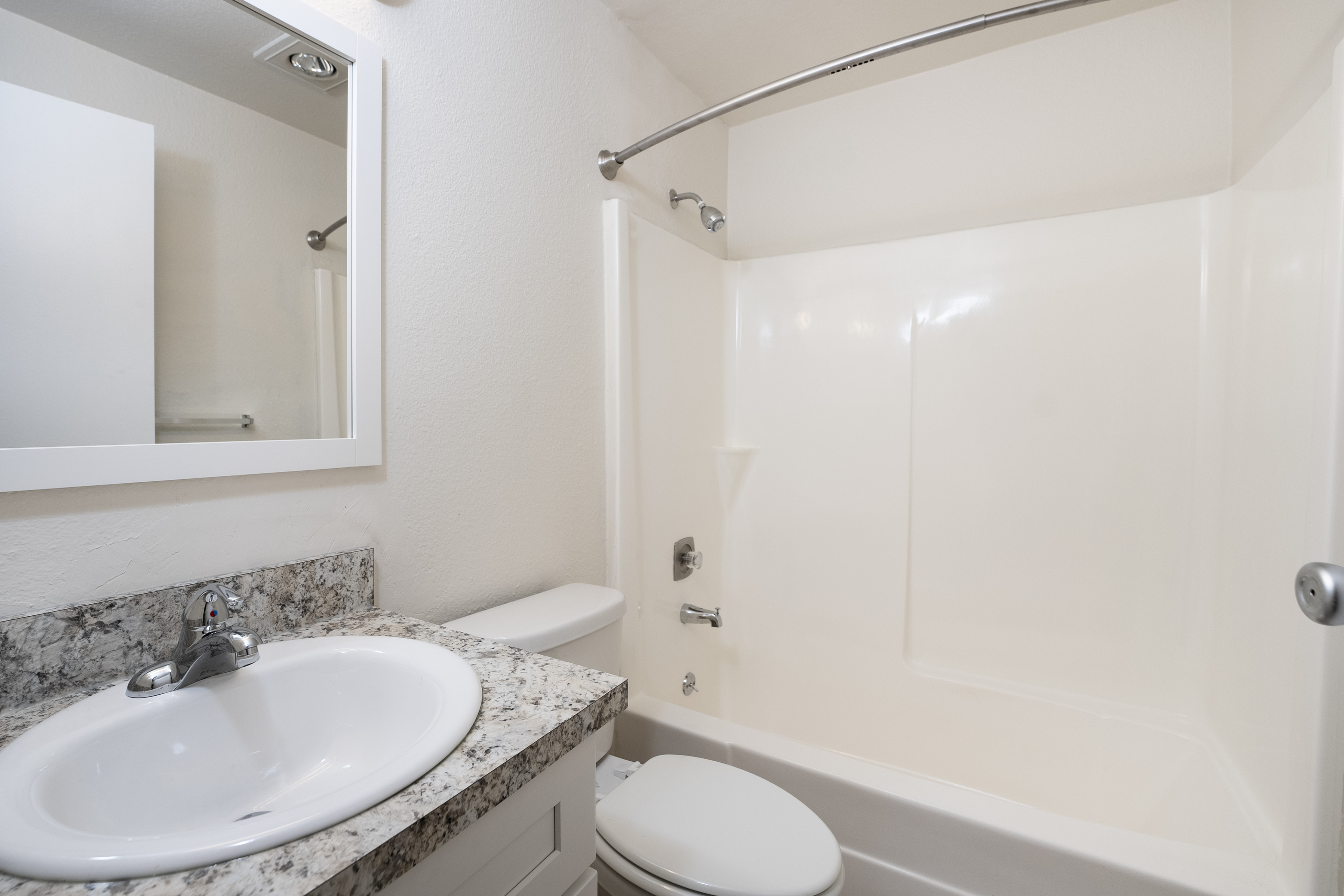 1 Bed 1 Bath Standard - 513 Sq Ft