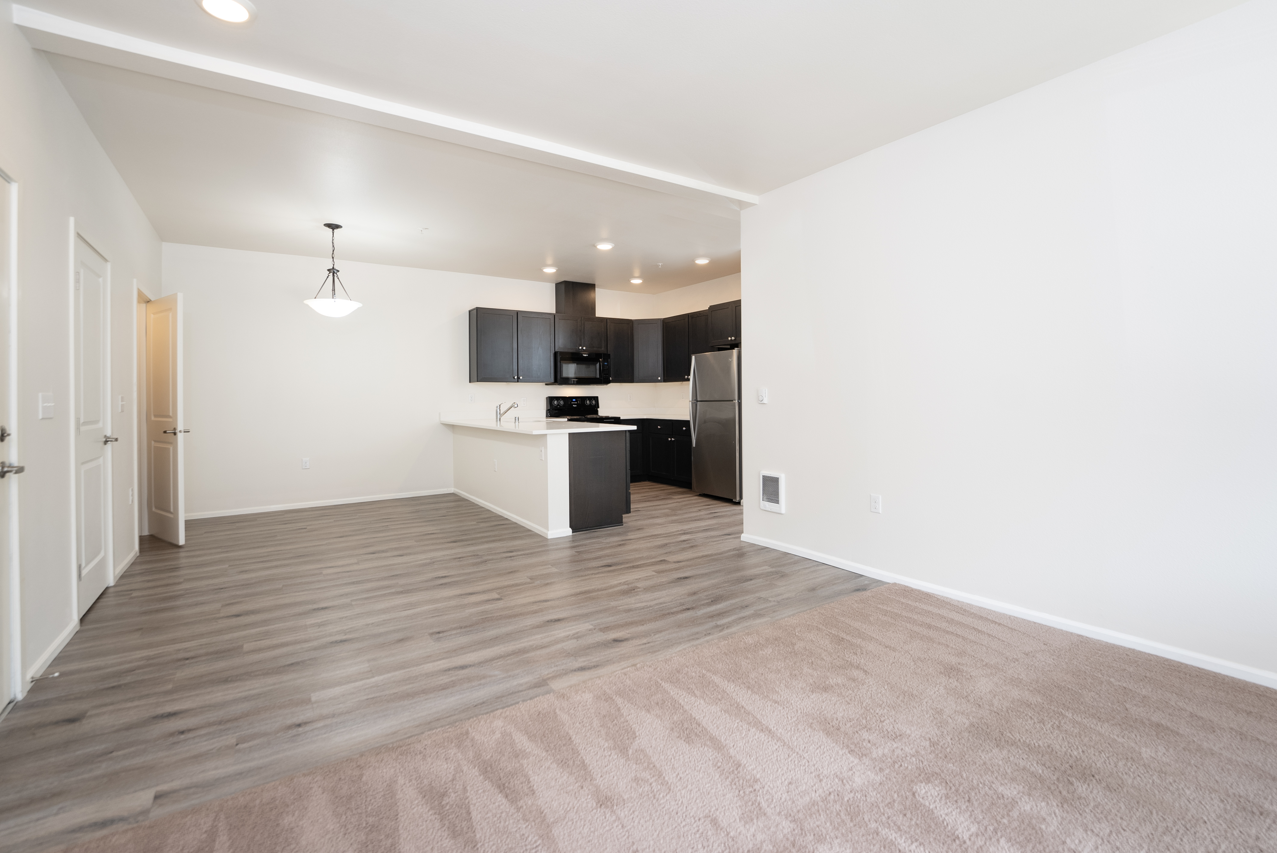 2 Bed 2 Bath Standard - 1053 Sq Ft