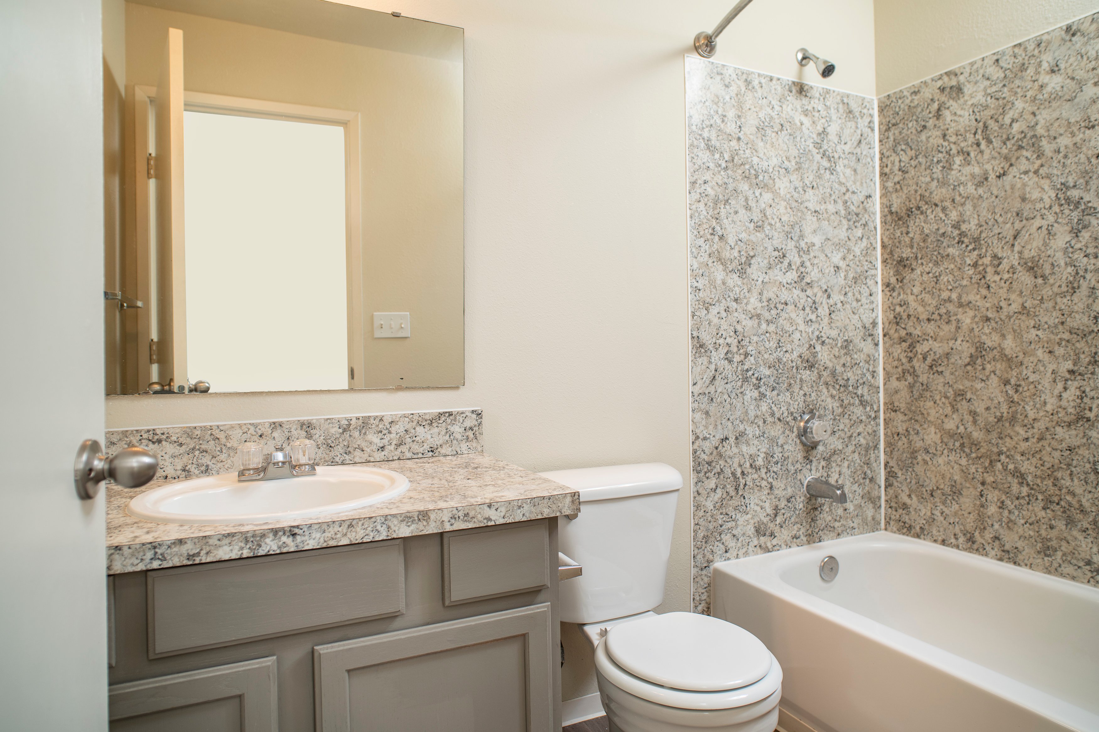 Studio 1 Bath - 531 Sq Ft