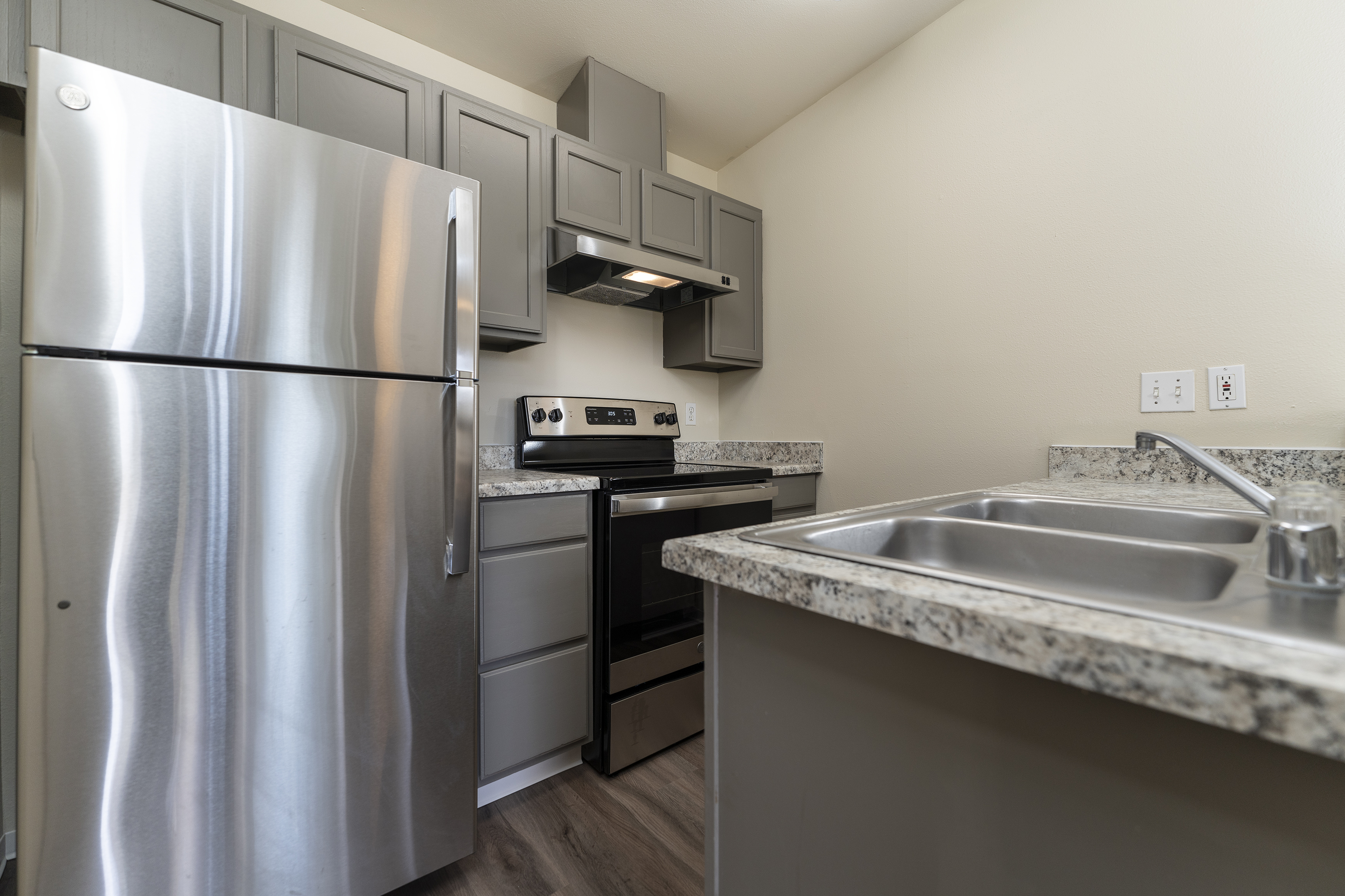 2 Bed 2 Bath - 980 Sq Ft