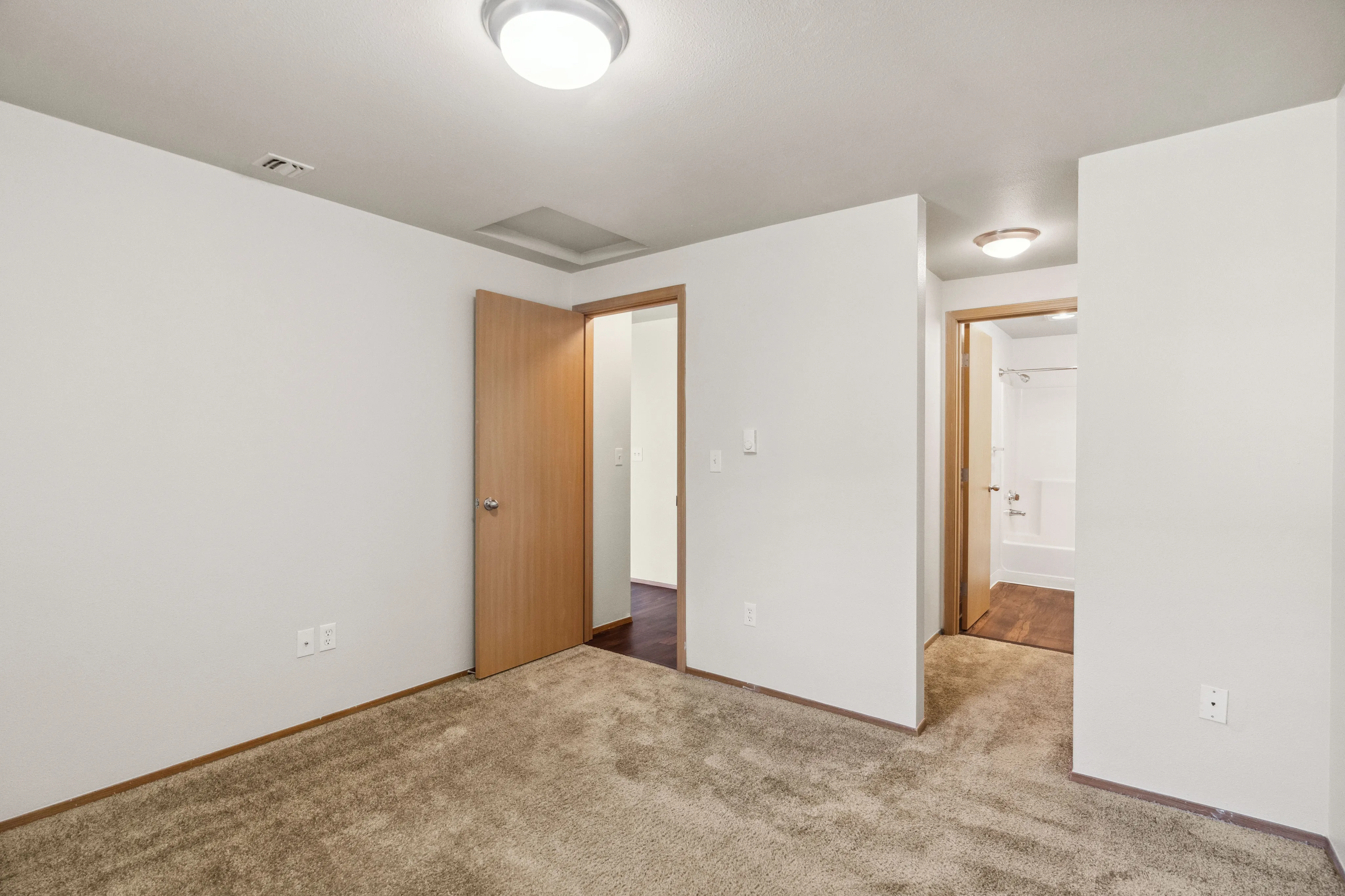 2 Bed 2 Bath Standard - 844 Sq Ft