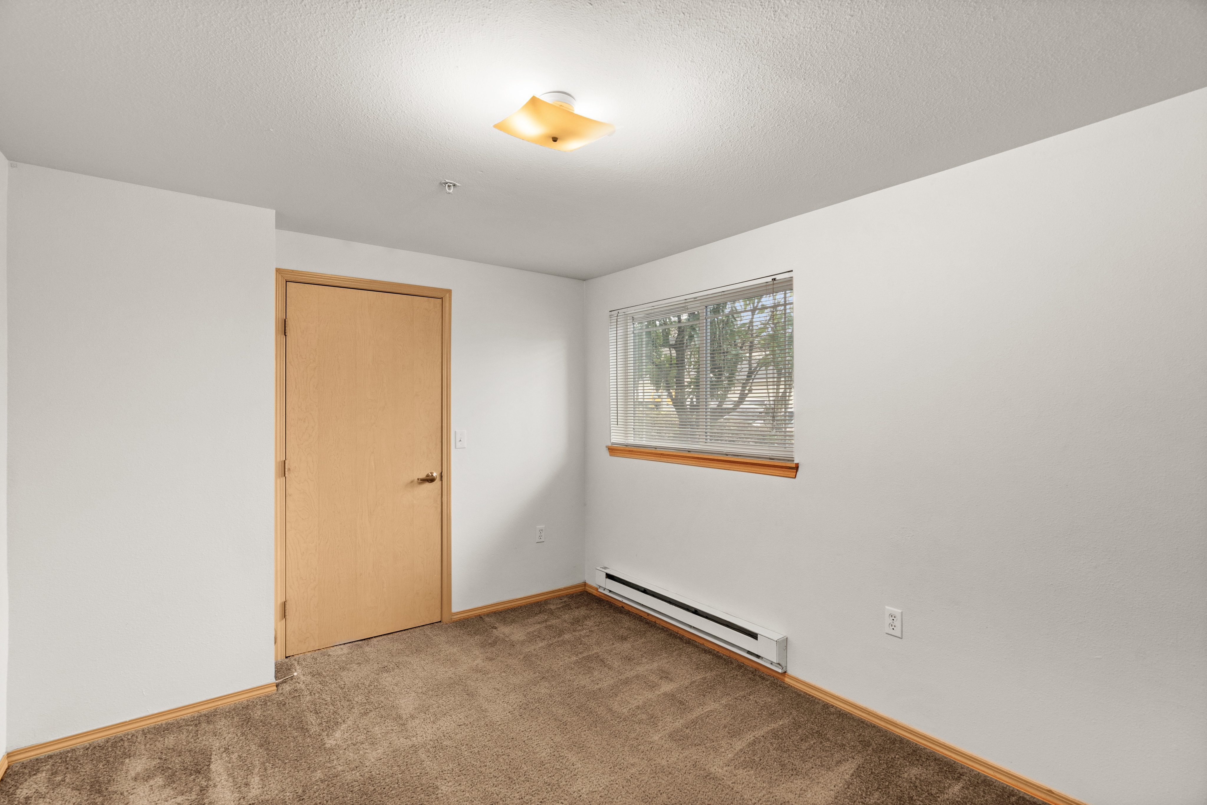 1 Bed 1 Bath Deluxe - 733 Sq Ft
