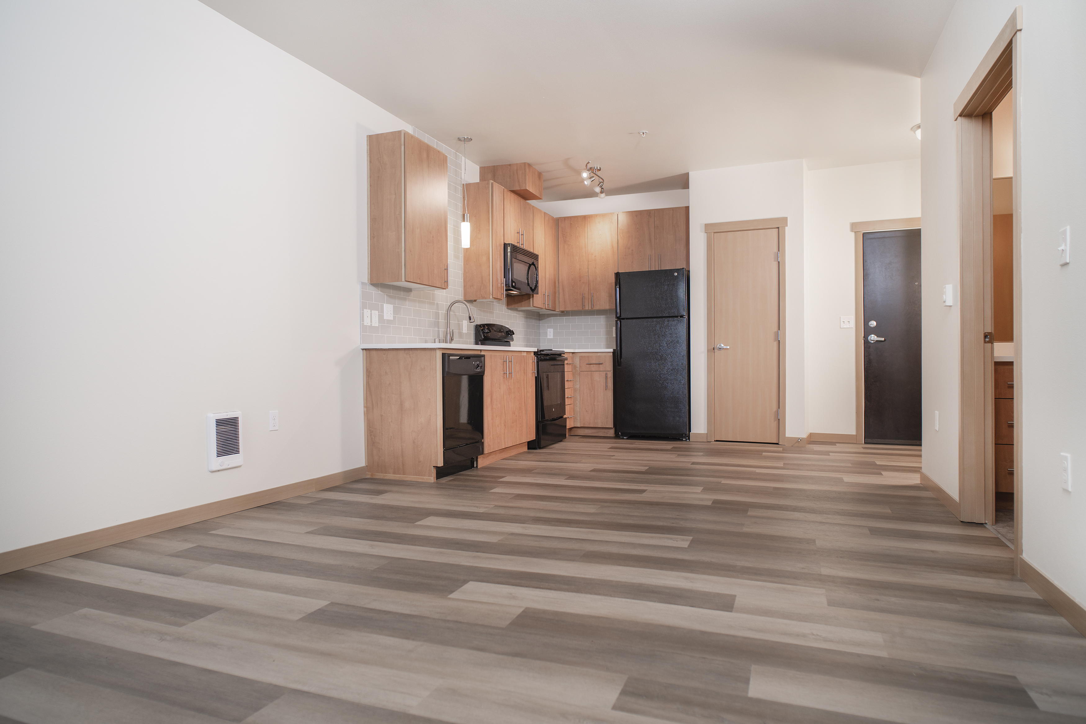 1 Bed 1 Bath Efficiency - 657 Sq Ft