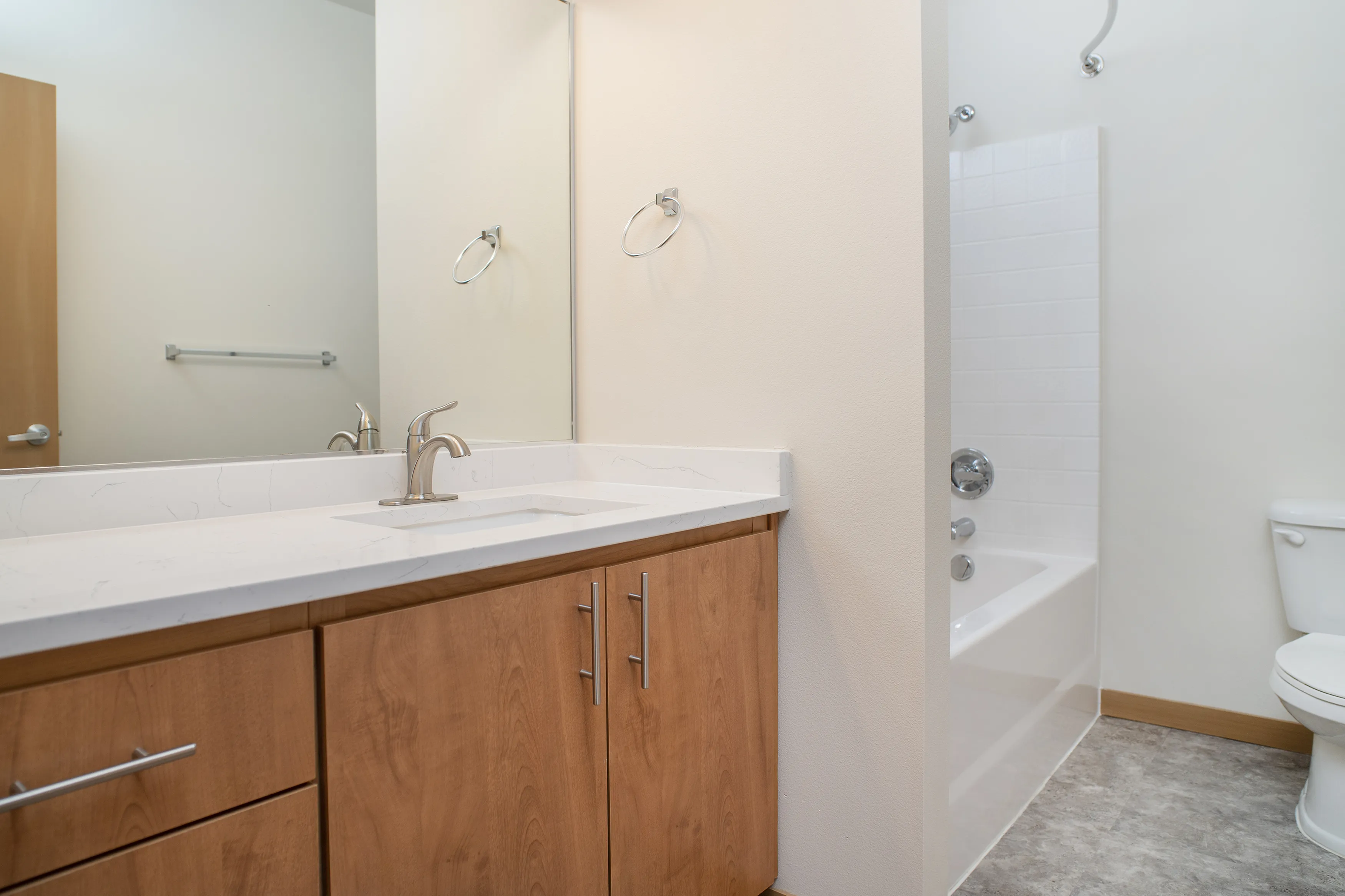 1 Bed 1 Bath Efficiency - 657 Sq Ft