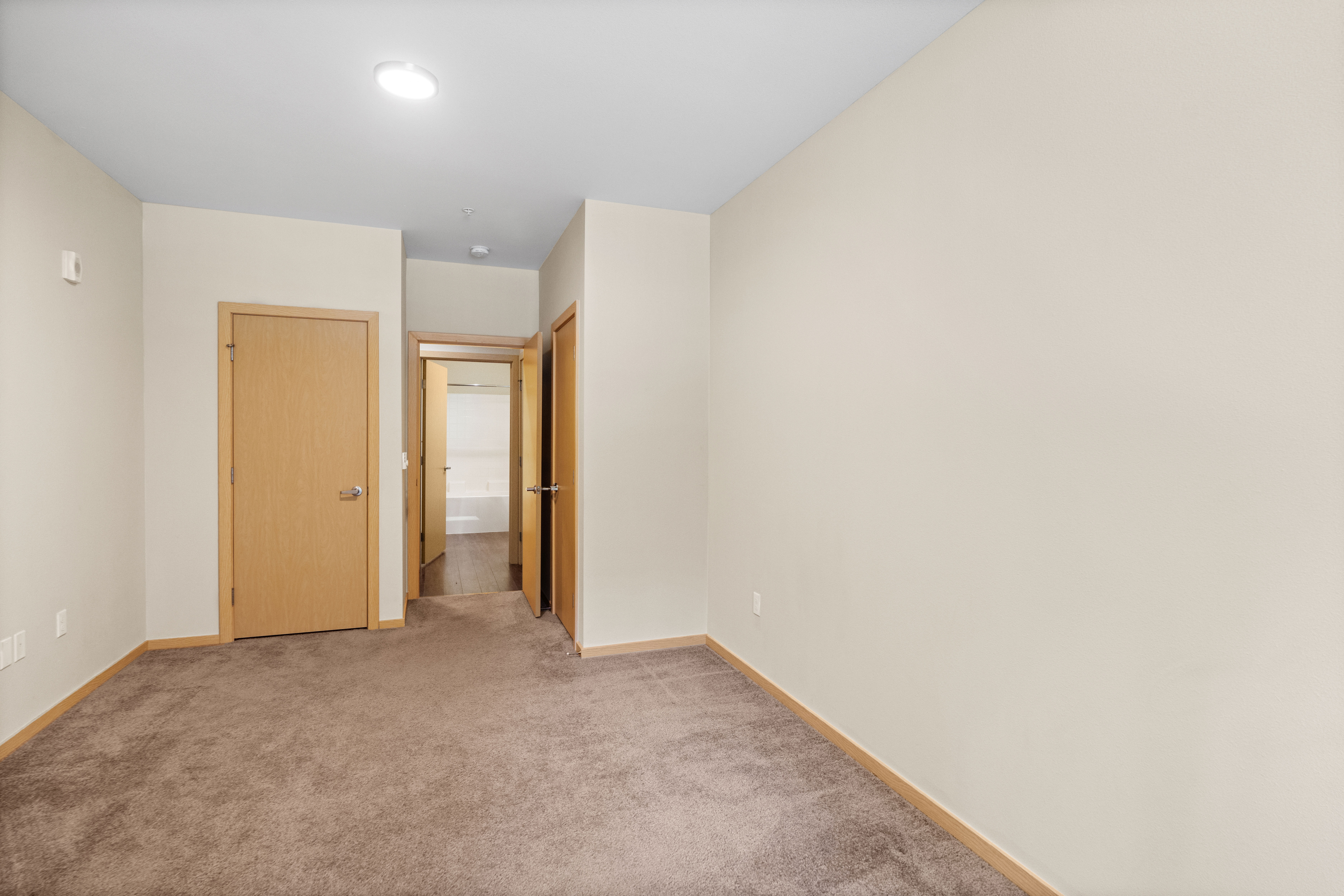 1 Bed 1 Bath Standard - 851 Sq Ft