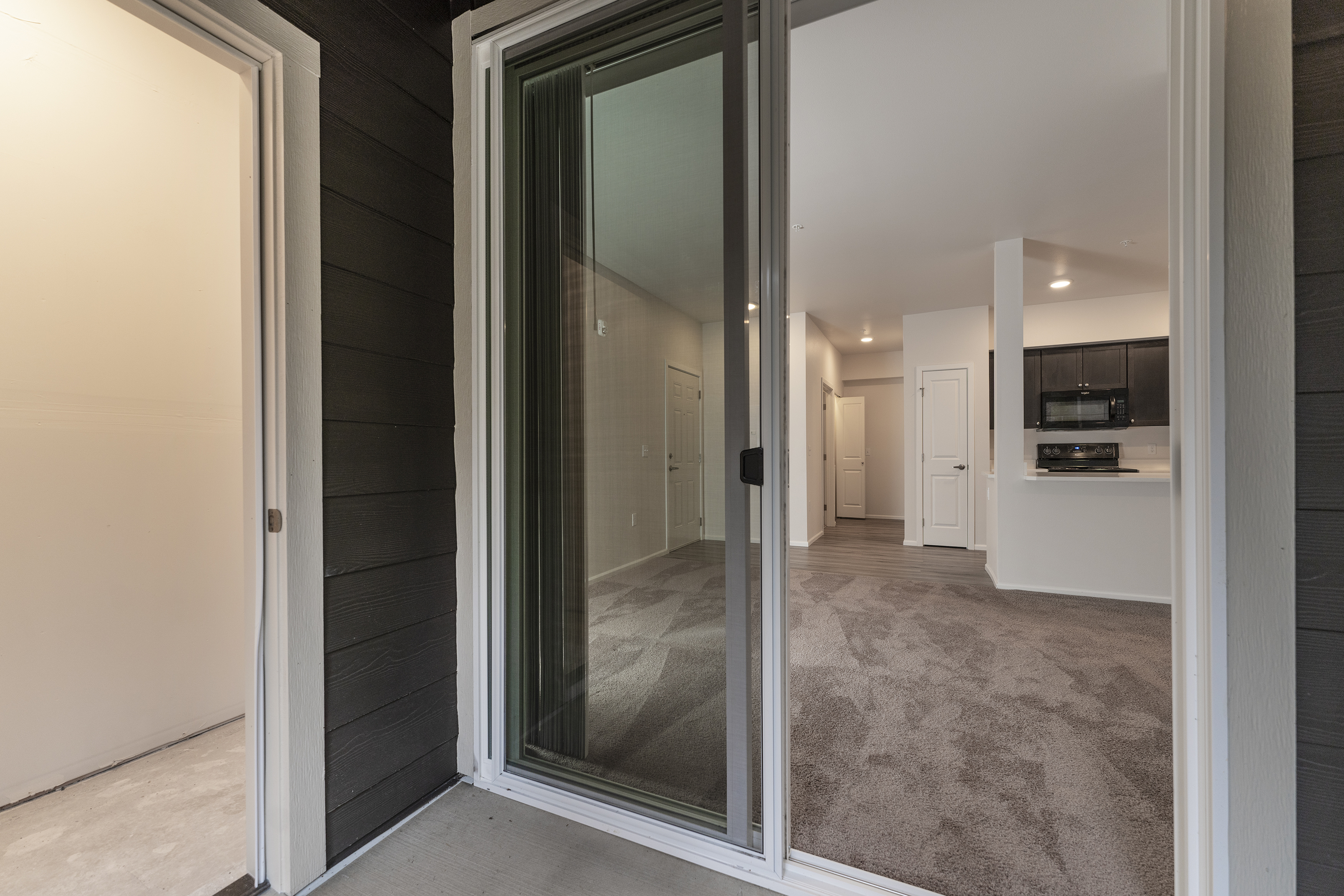 Studio 665 Sq Ft