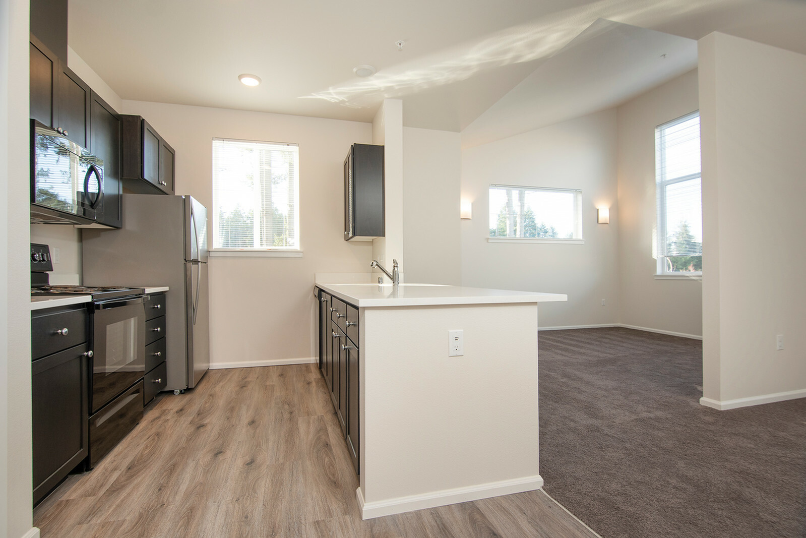 Studio 687 Sq Ft