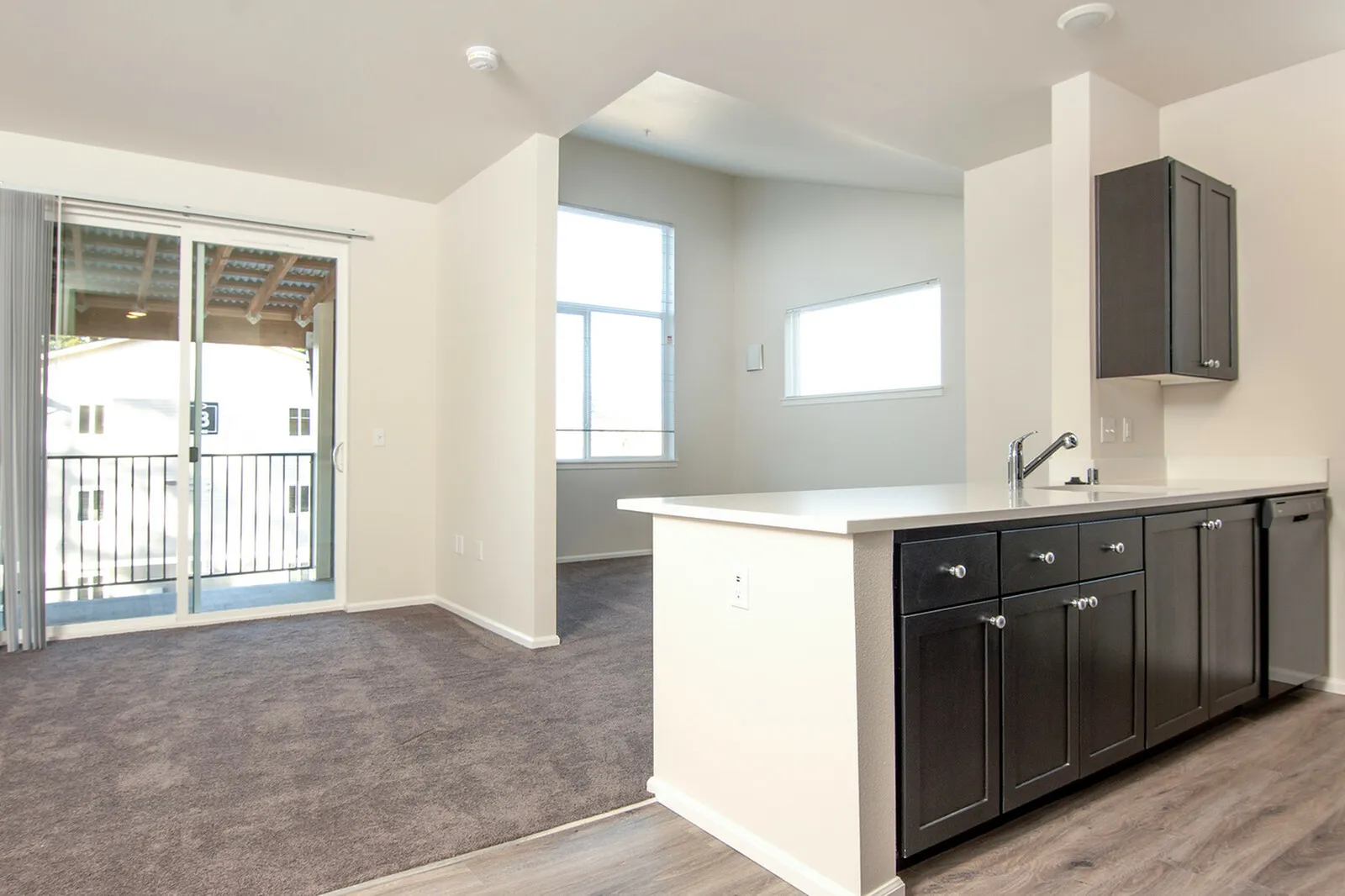 Studio 687 Sq Ft