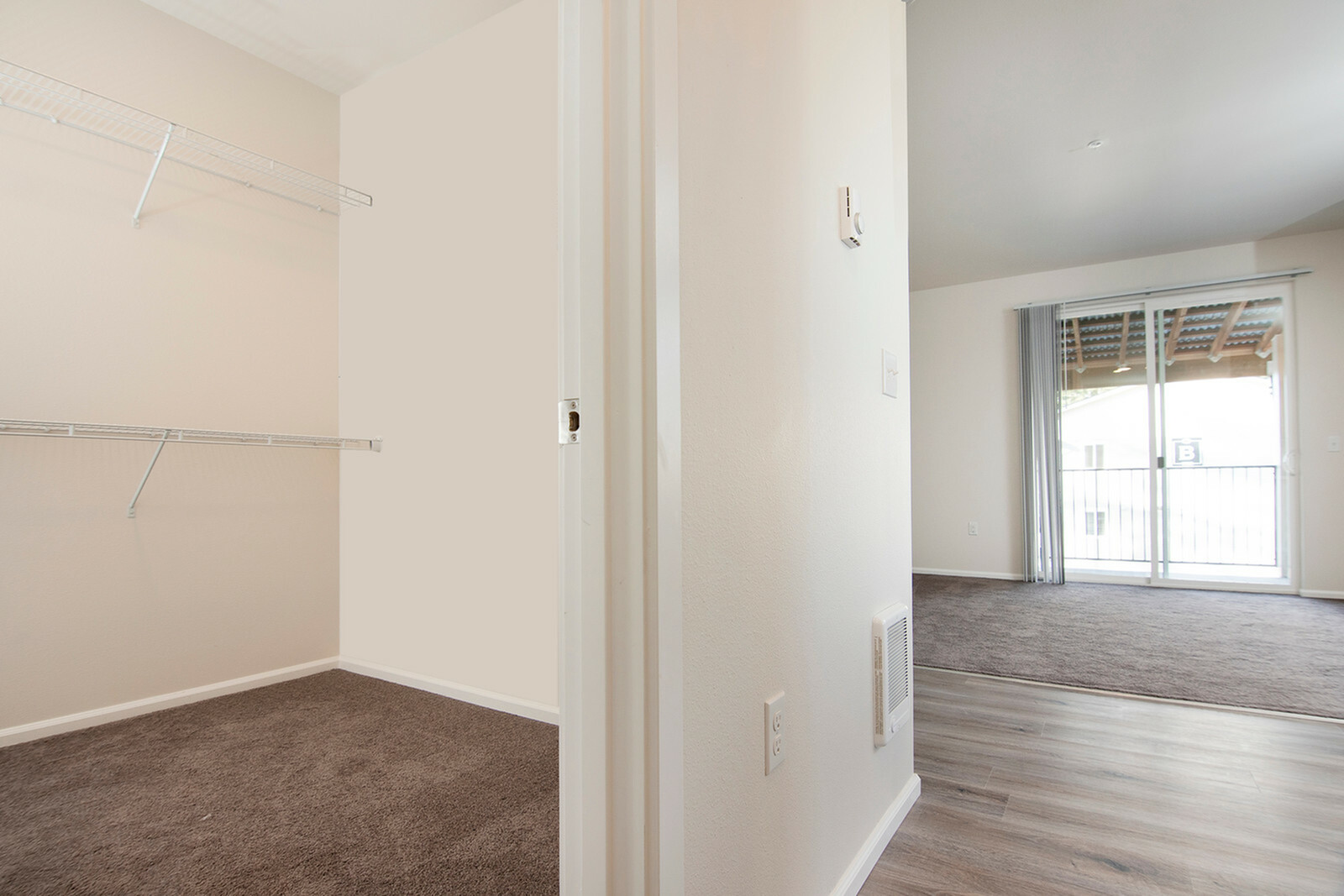 Studio 687 Sq Ft
