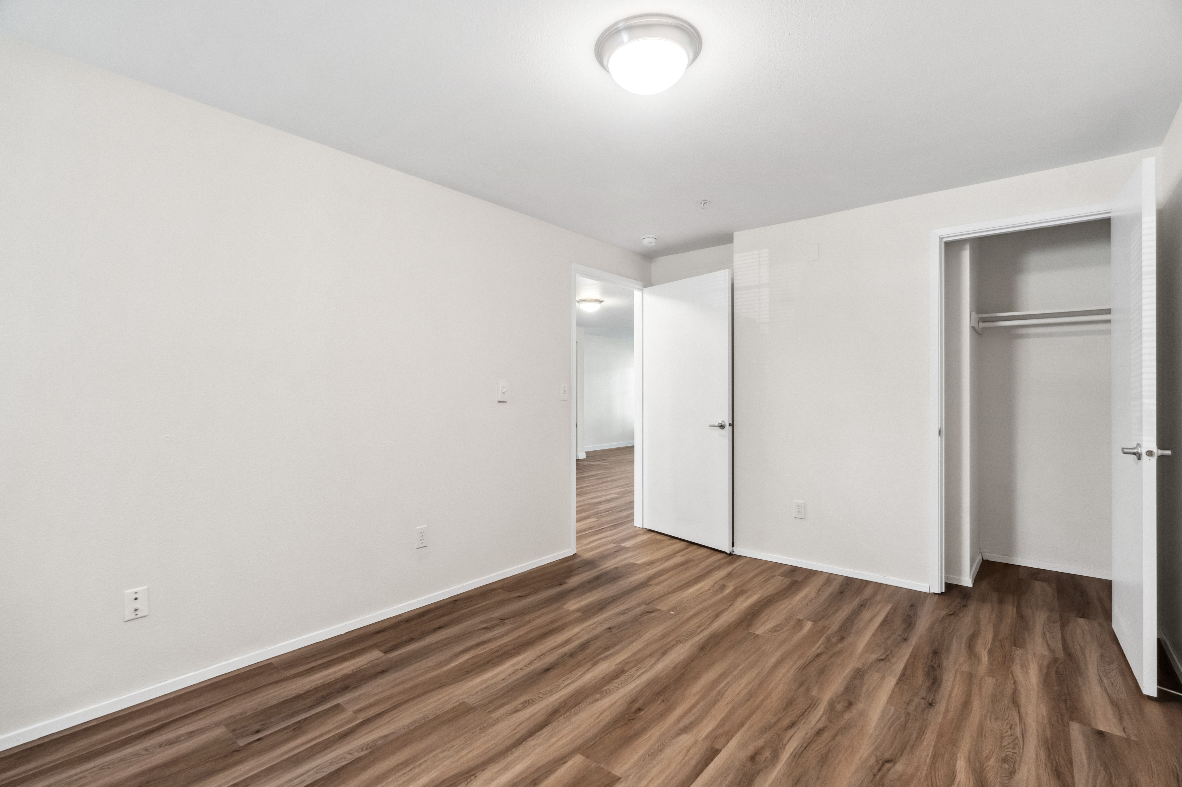 2 Bed 1 Bath Deluxe - 920 Sq Ft
