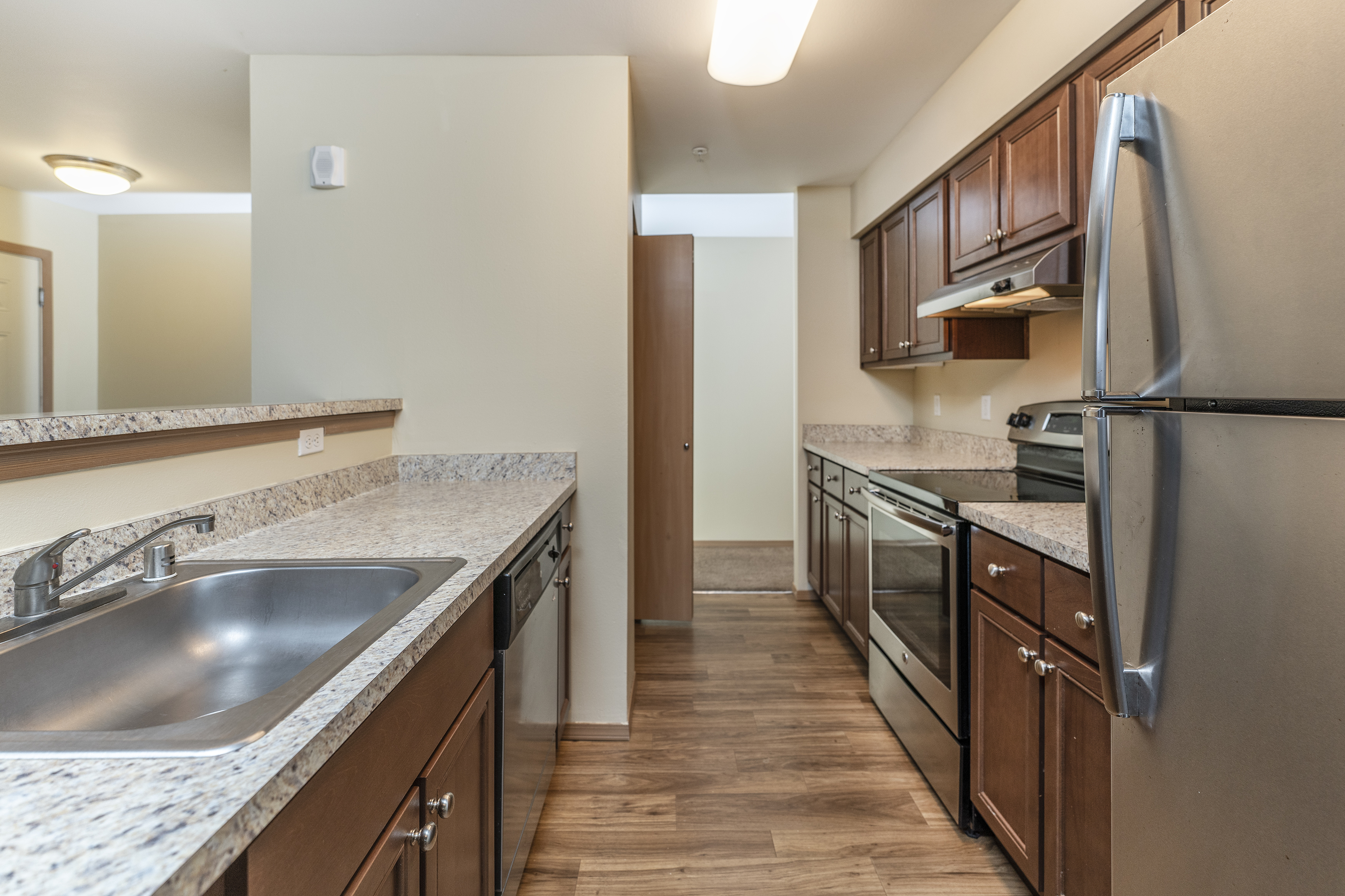 3 Bed 2 Bath - Deluxe - 1,250 Sq Ft