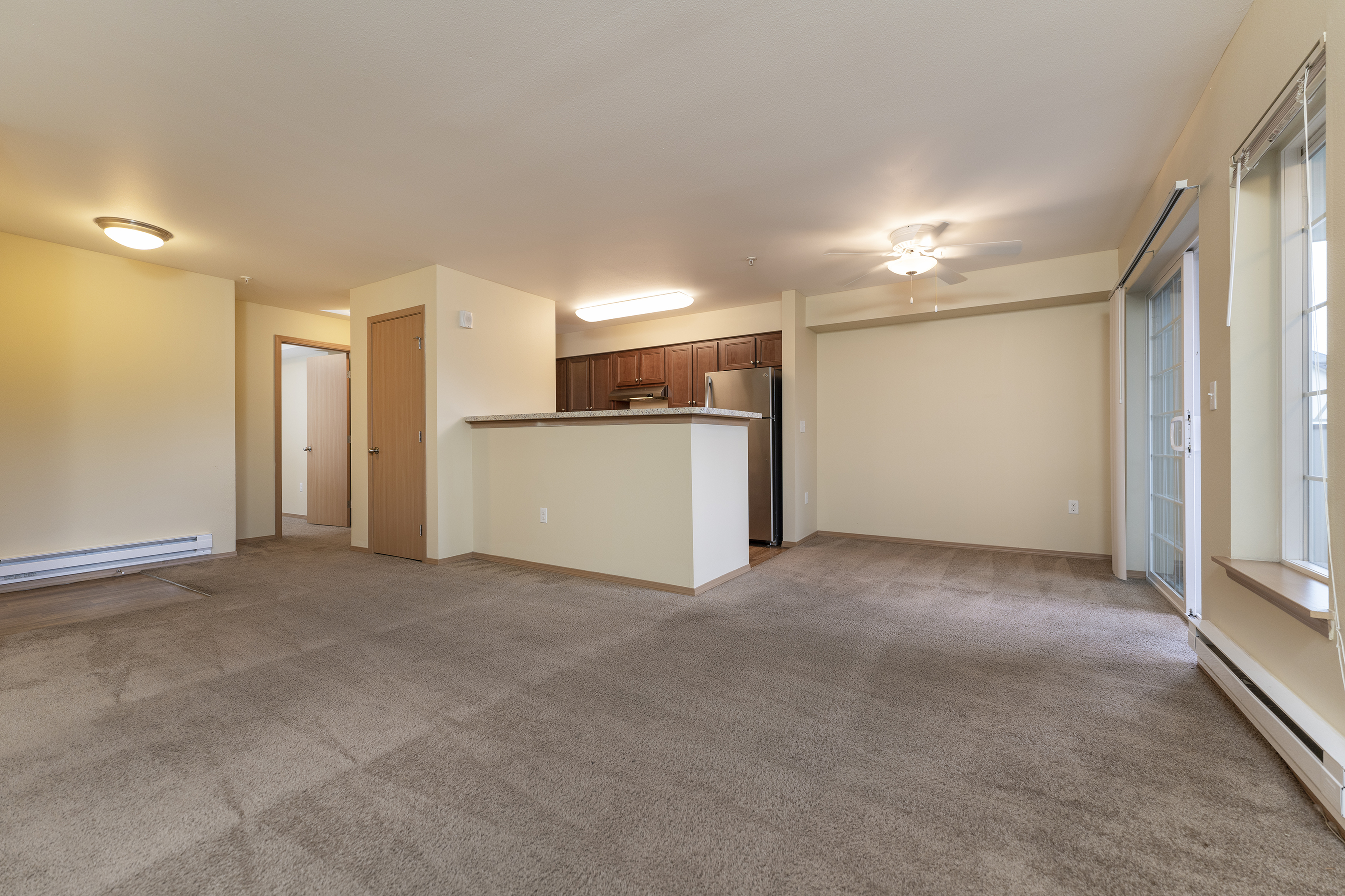 3 Bed 2 Bath - Deluxe - 1,250 Sq Ft
