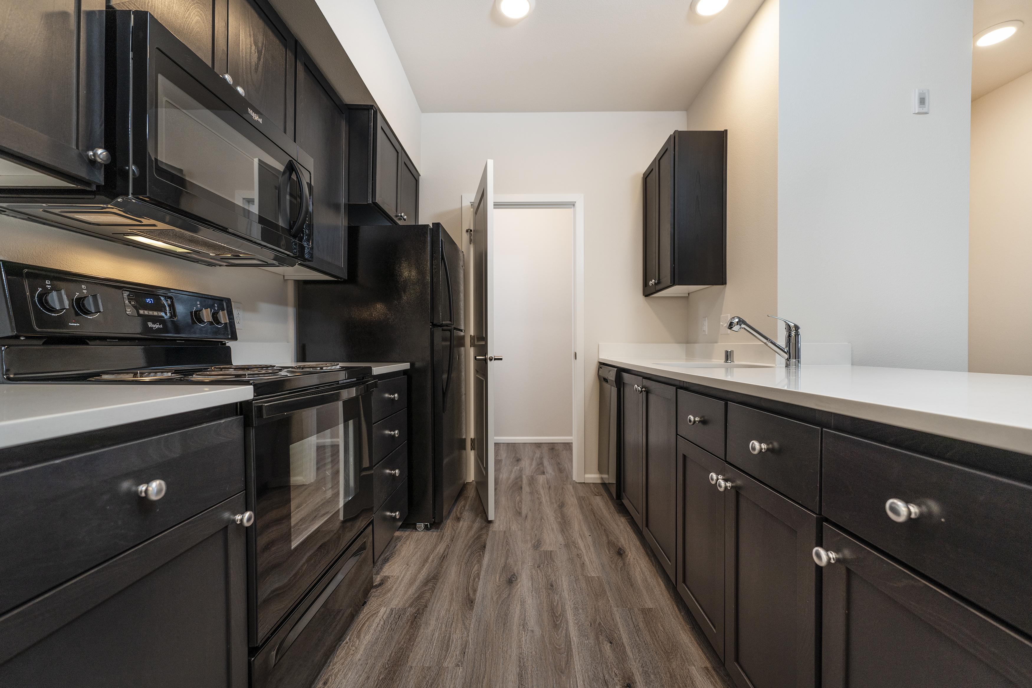 1 Bed 1 Bath Deluxe (A) - 862 Sq Ft