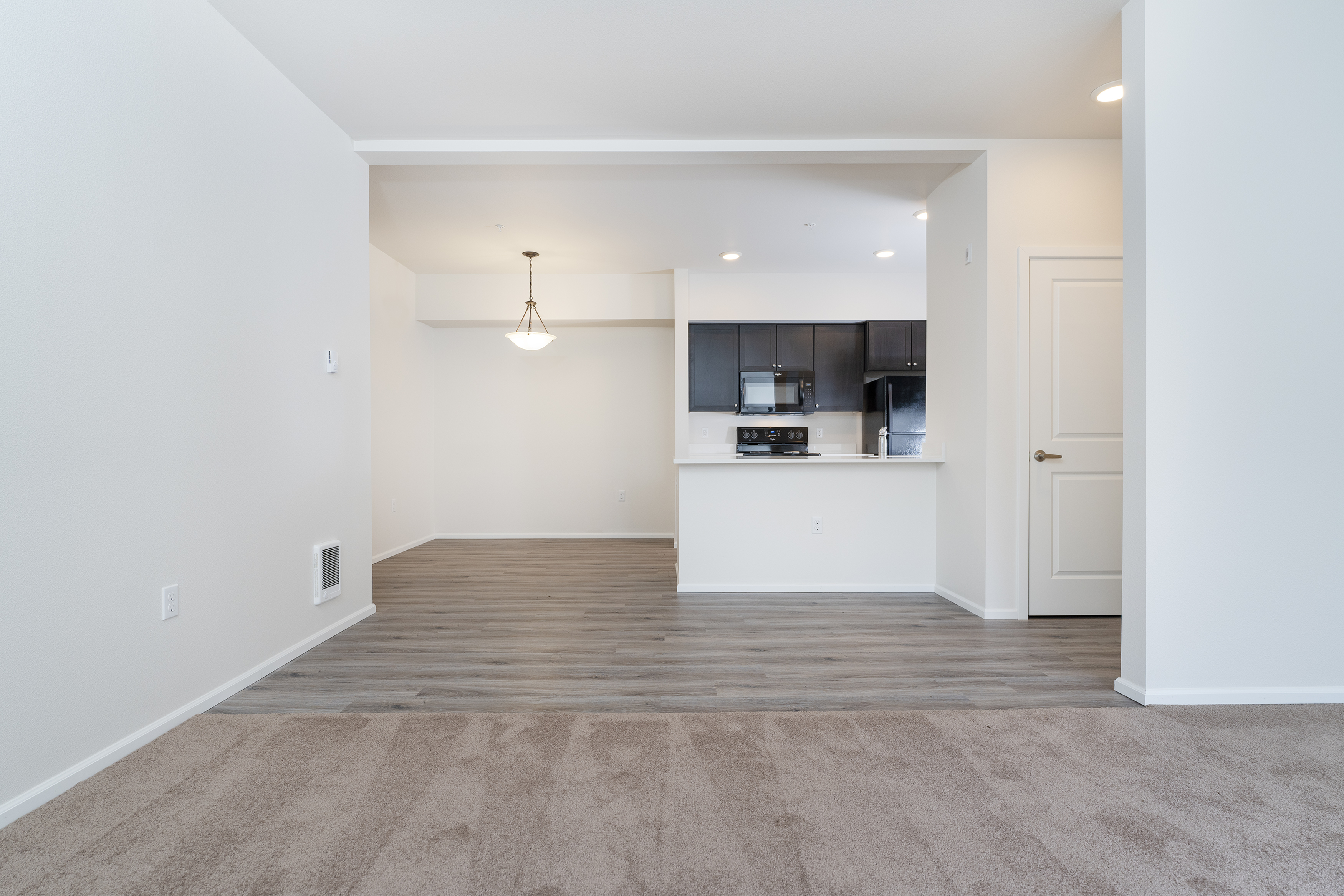 1 Bed 1 Bath Deluxe (A) - 862 Sq Ft